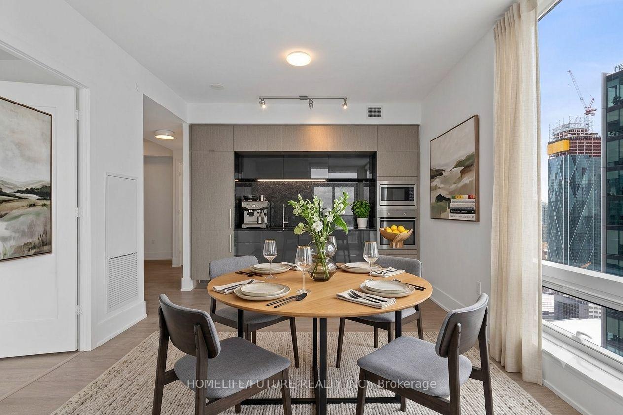 Photo 4 of Unit 4105, 10 York Street, Toronto, Waterfront Communities — HOMEH