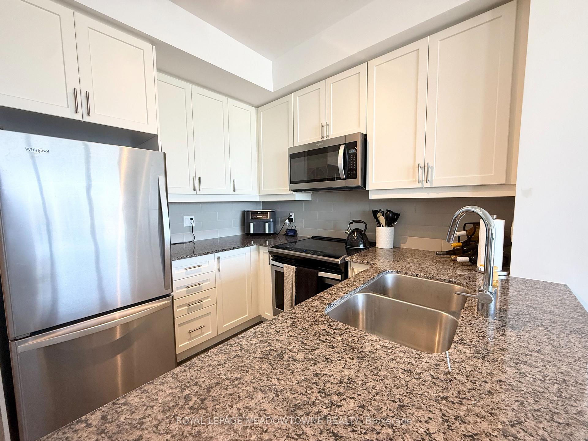Photo 5 of Unit 512, 1050 Main Street E, Milton, Dempsey — HOMEH