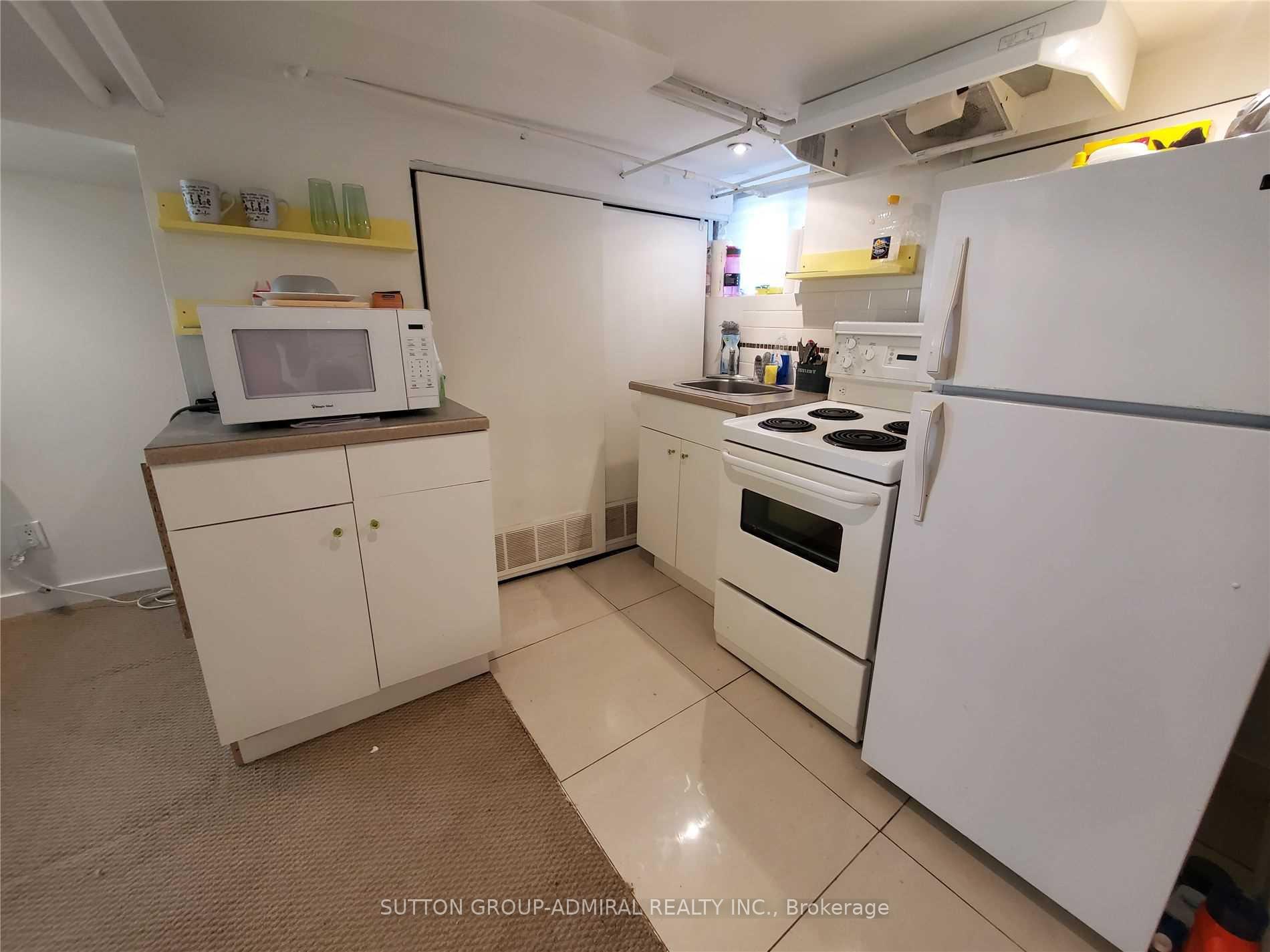 Photo 4 of Unit Lower, 31 Gilpin Avenue, Toronto, Keelesdale-Eglinton West — HOMEH