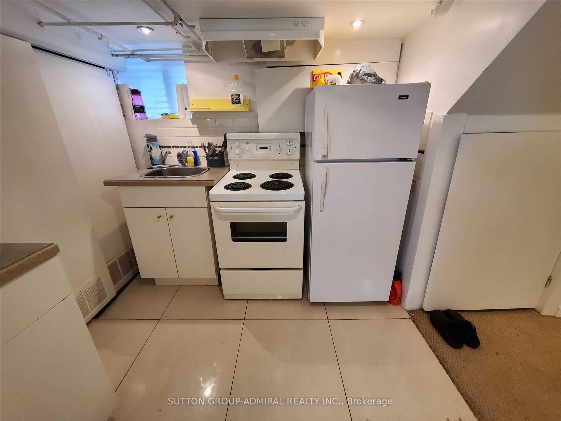 Photo 5 of Unit Lower, 31 Gilpin Avenue, Toronto, Keelesdale-Eglinton West — HOMEH