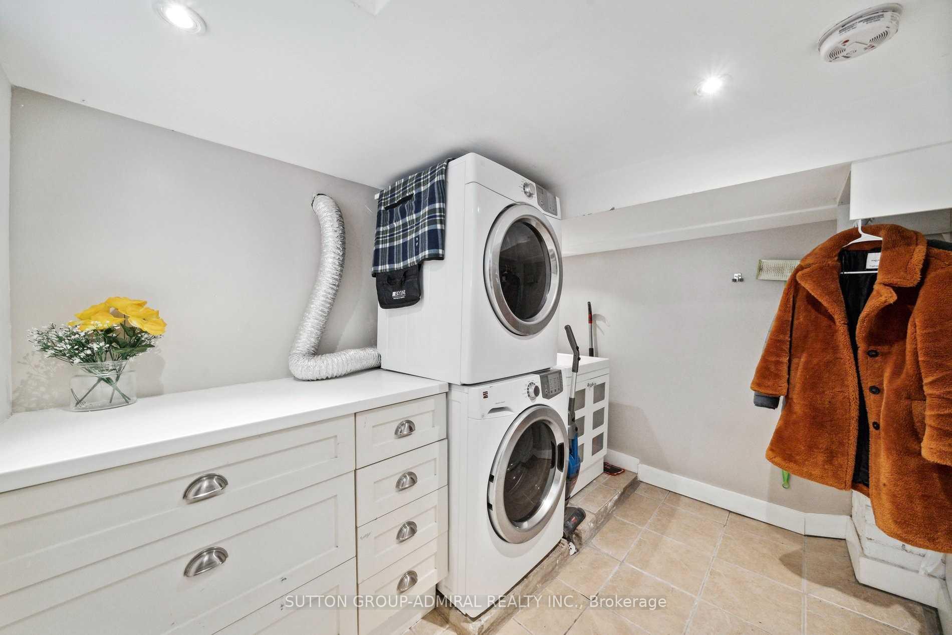 Photo 6 of Unit Lower, 31 Gilpin Avenue, Toronto, Keelesdale-Eglinton West — HOMEH
