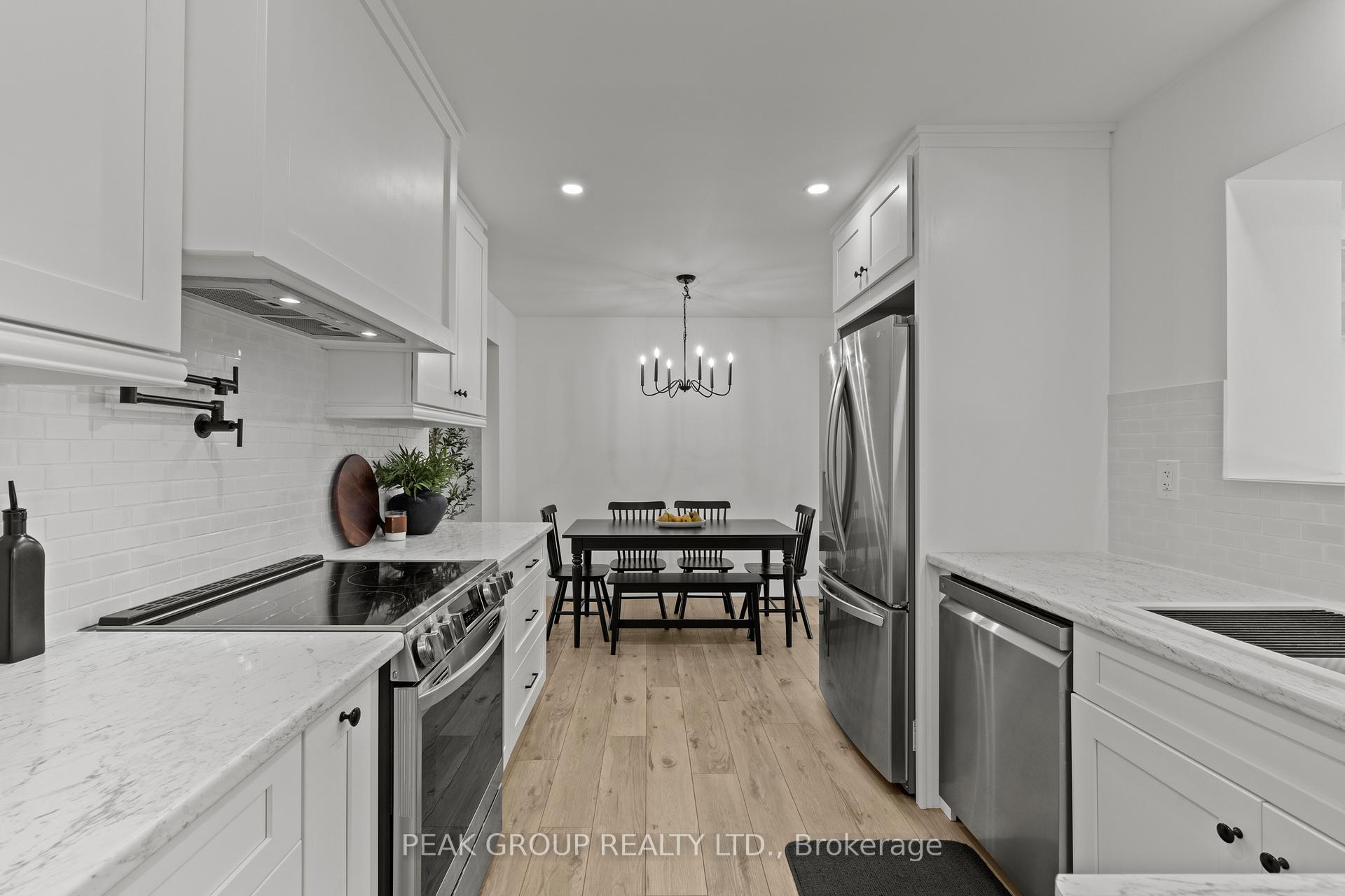 Photo 4 of 3799 Windermere Road, Niagara Falls, Stamford — HOMEH
