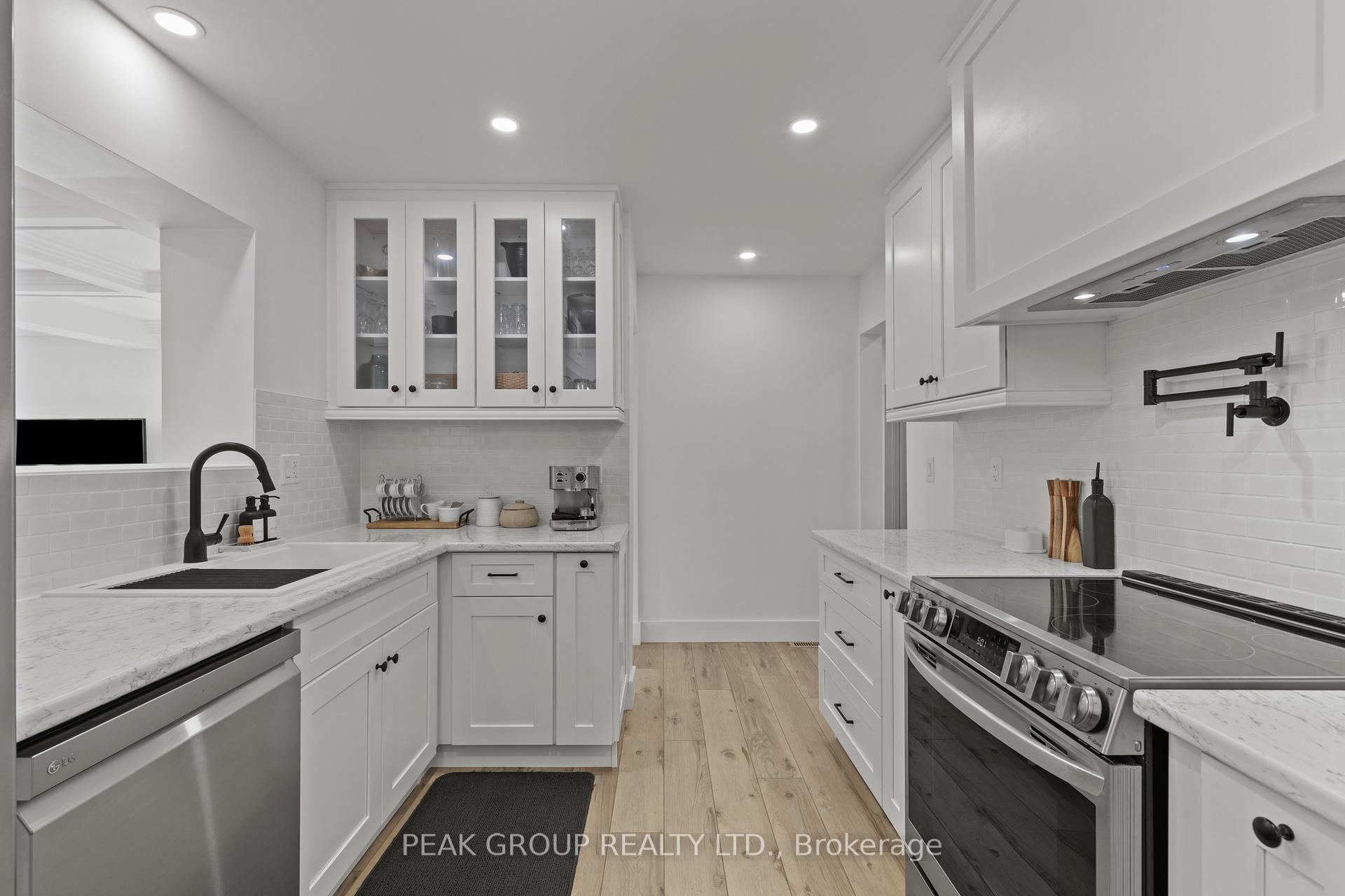 Photo 5 of 3799 Windermere Road, Niagara Falls, Stamford — HOMEH