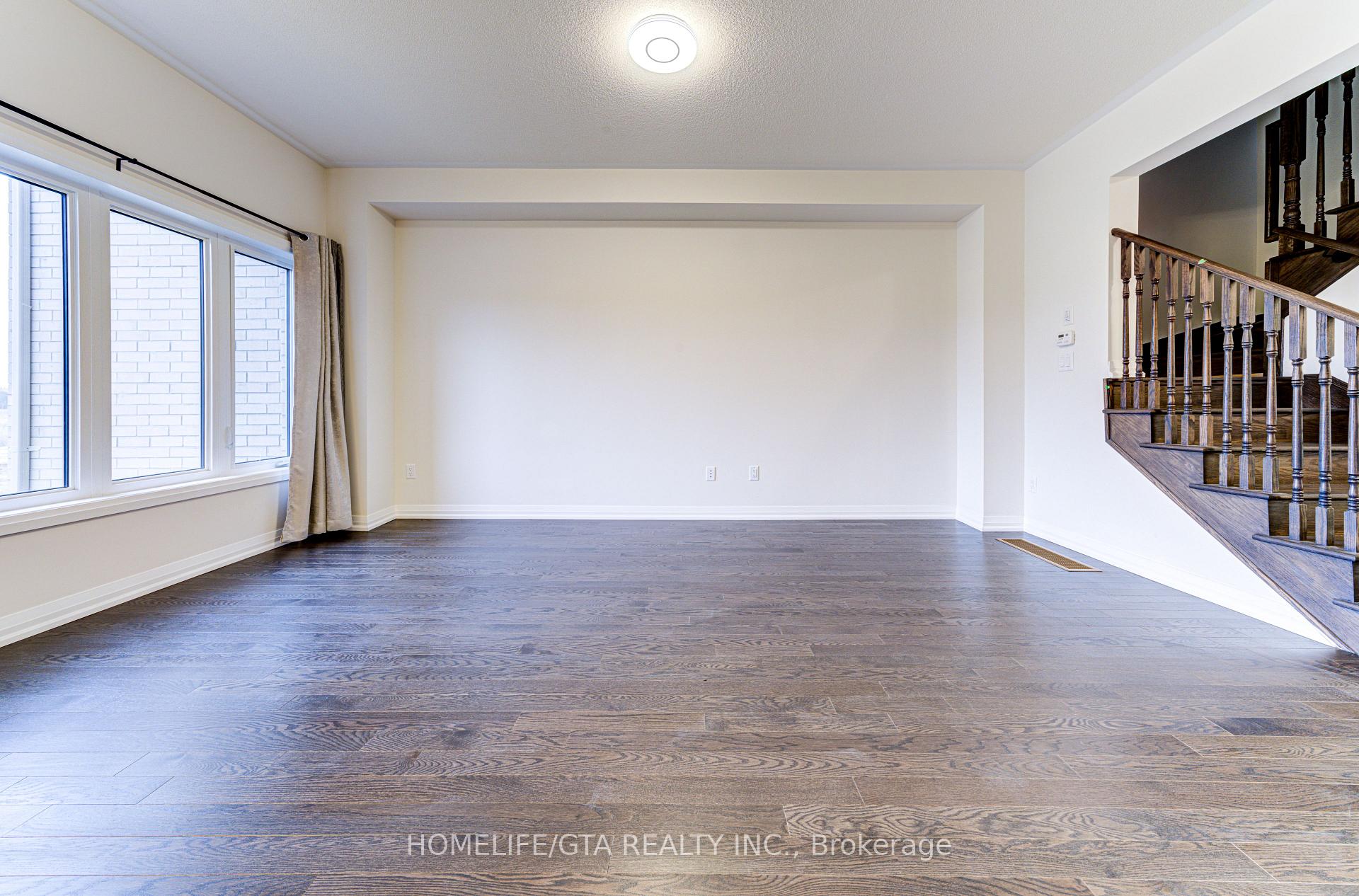 Photo 3 of 168 Union Boulevard, Wasaga Beach — HOMEH