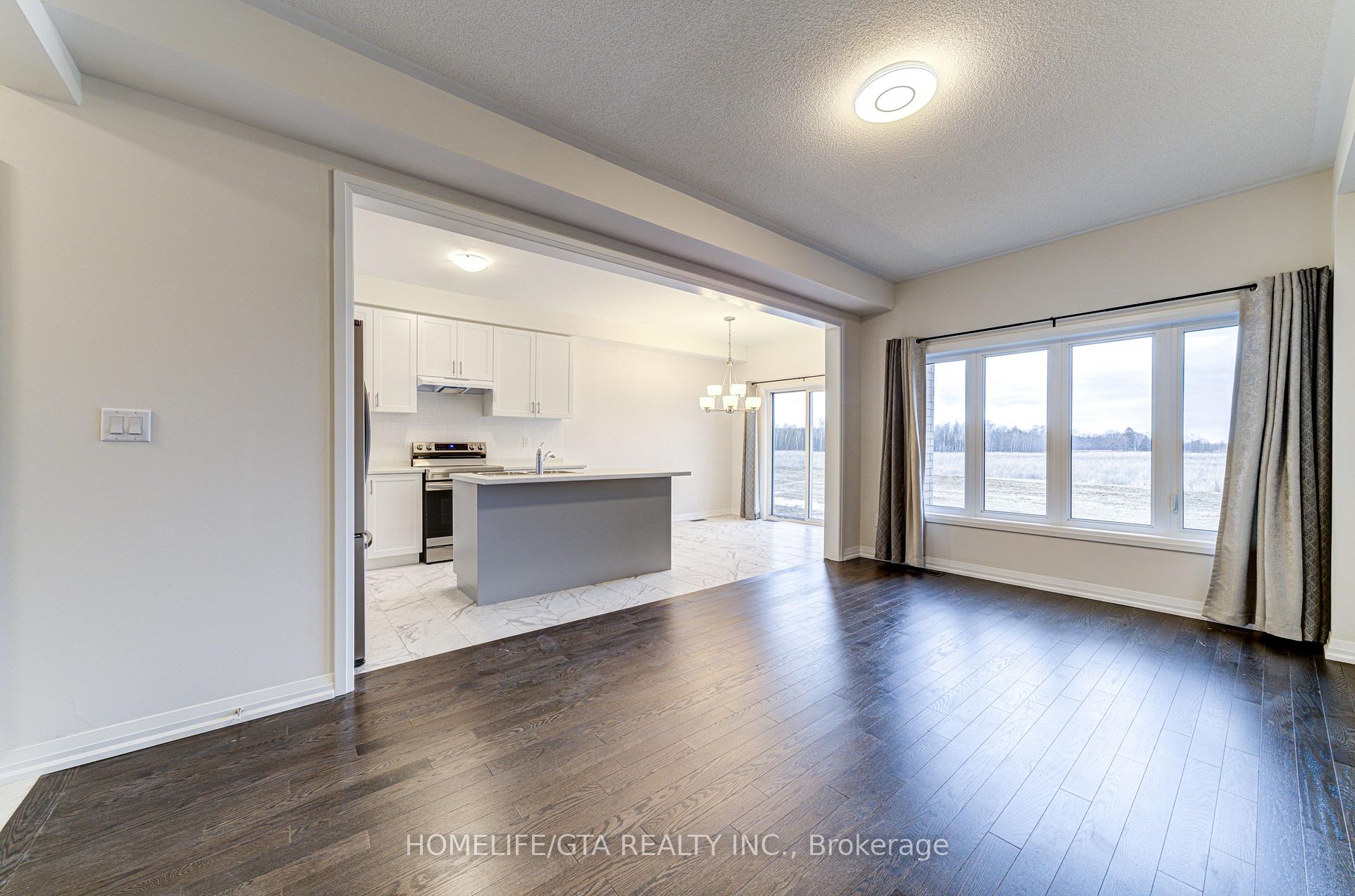Photo 6 of 168 Union Boulevard, Wasaga Beach — HOMEH