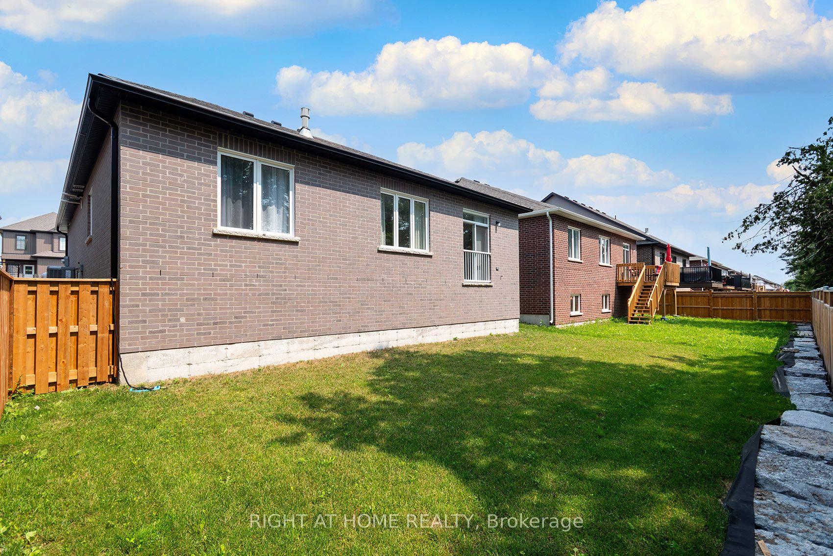 Photo 32 of 19 Hillcroft Way, Kawartha Lakes, Bobcaygeon — HOMEH