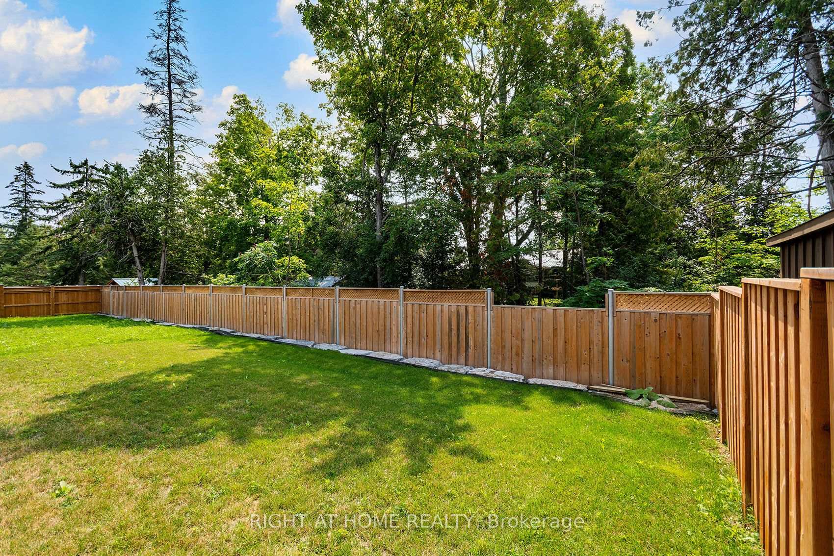 Photo 34 of 19 Hillcroft Way, Kawartha Lakes, Bobcaygeon — HOMEH