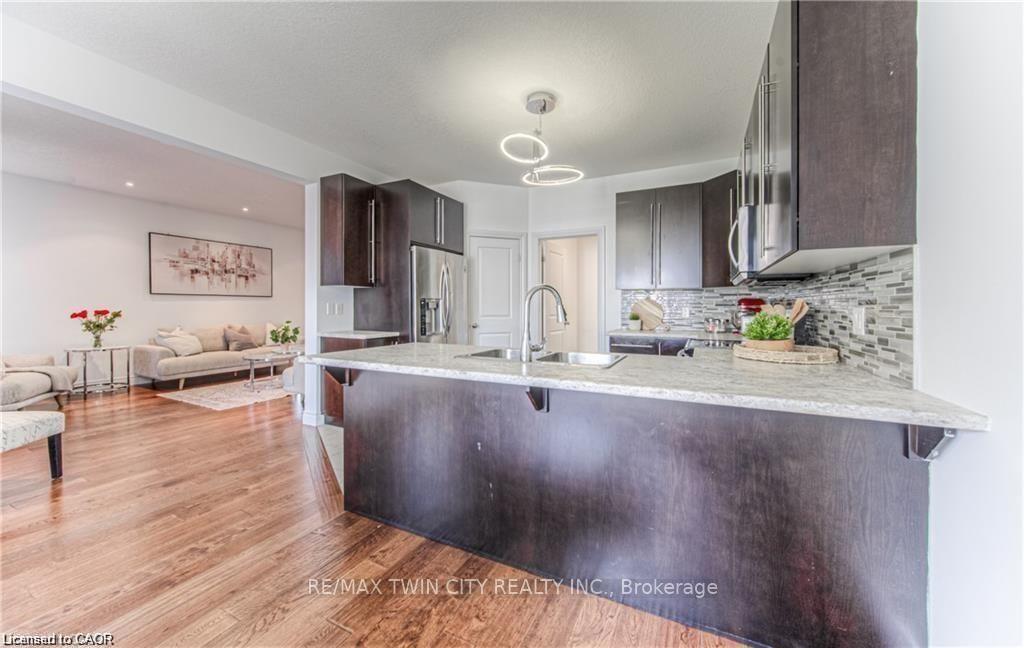 Photo 14 of 26 Spring Creek Street, Kitchener, Grand River South — HOMEH