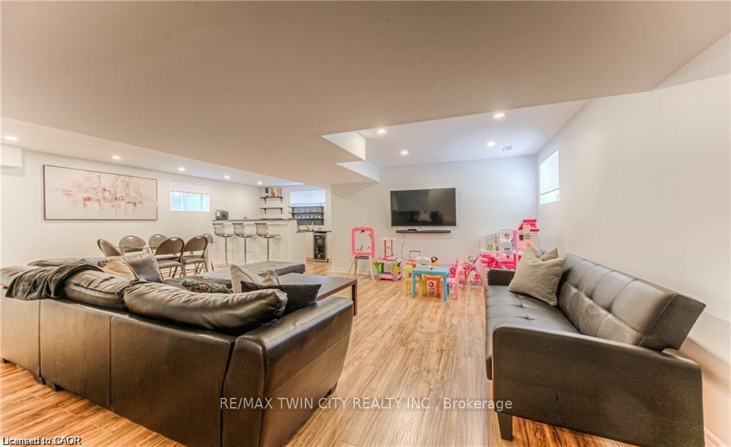 Photo 31 of 26 Spring Creek Street, Kitchener, Grand River South — HOMEH