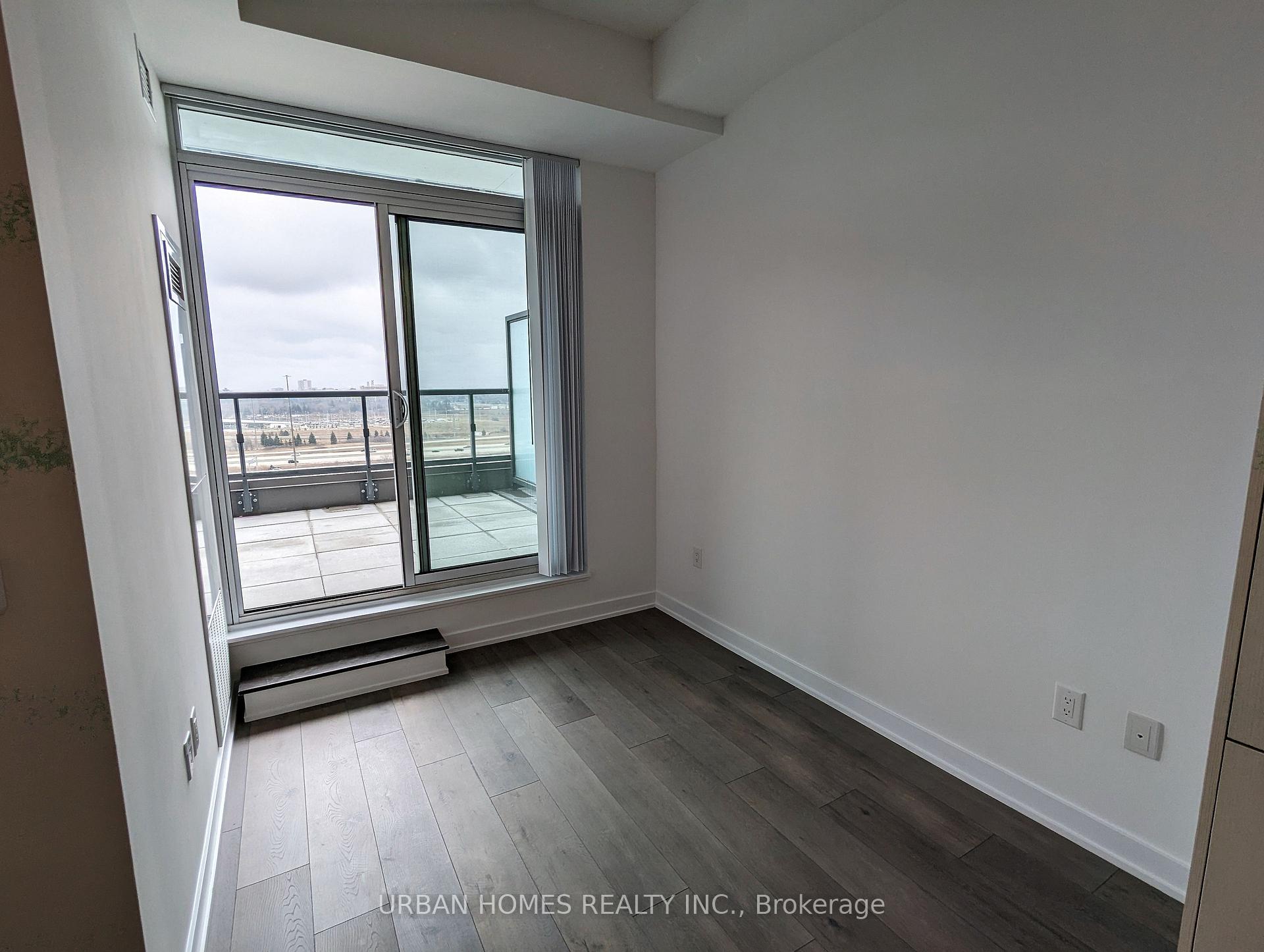 Photo 5 of Unit 1205, 38 Honeycrisp Crescent, Vaughan, Vaughan Corporate Centre — HOMEH