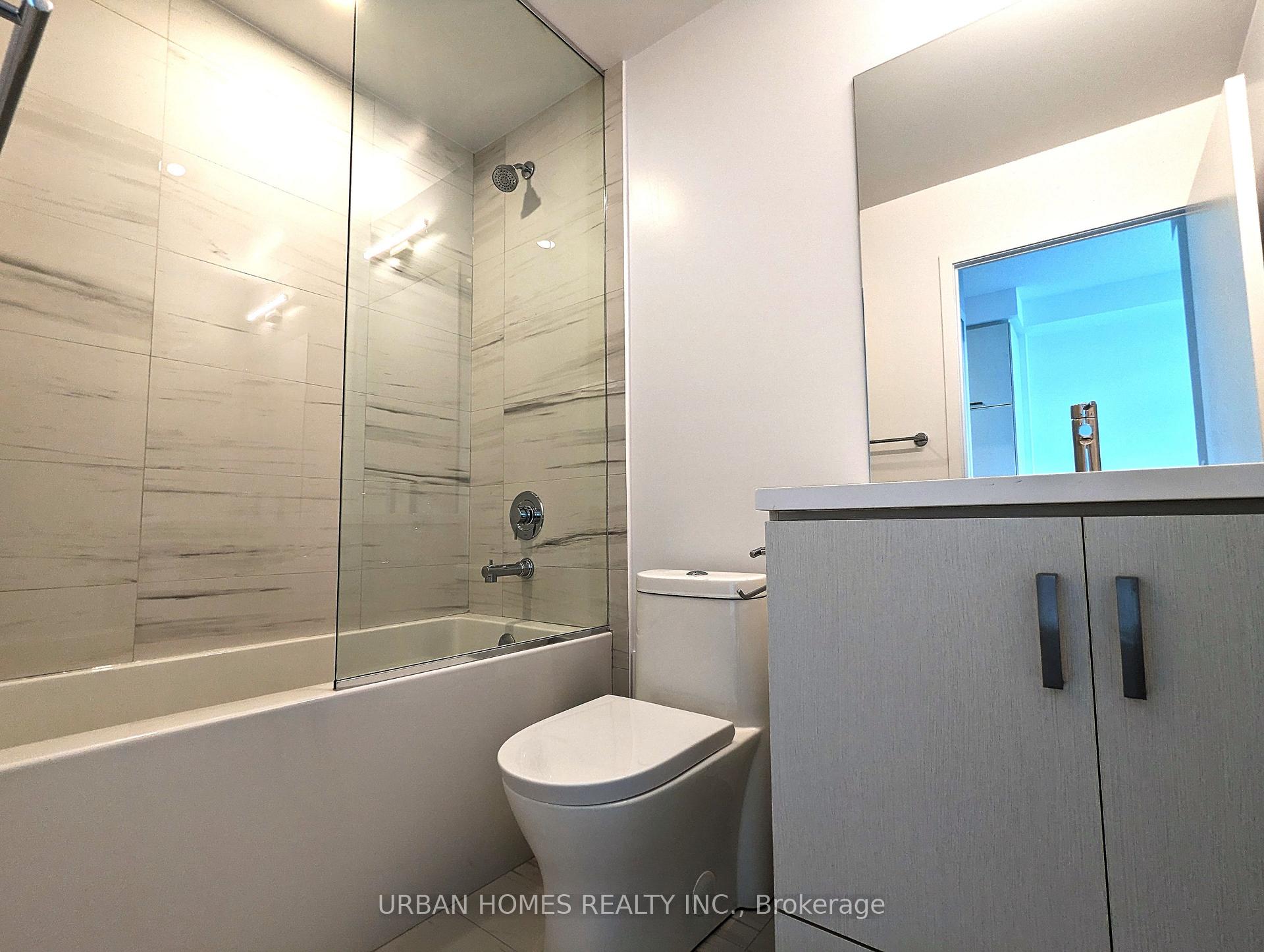 Photo 8 of Unit 1205, 38 Honeycrisp Crescent, Vaughan, Vaughan Corporate Centre — HOMEH