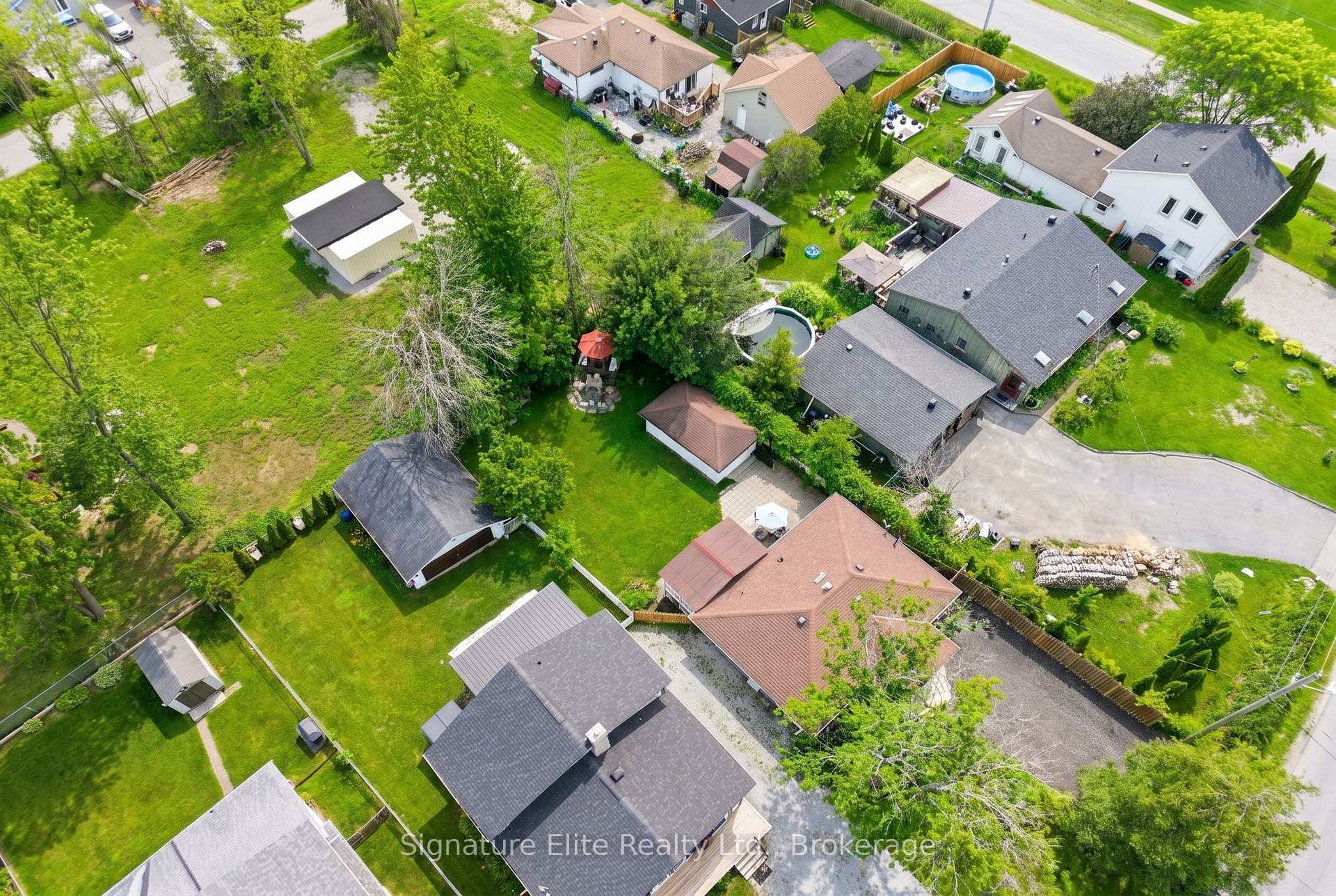 Photo 43 of 1129 Lindy Lane, Innisfil, Gilford — HOMEH