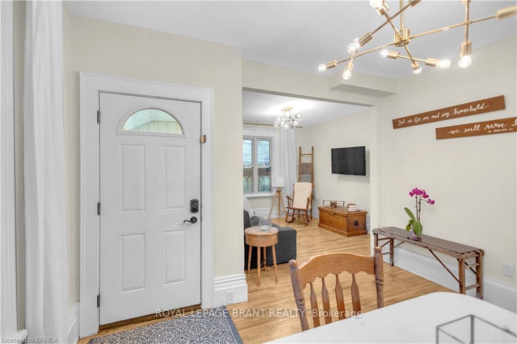Photo 4 of 10 Bishop Street, Brantford, Eagle Place — HOMEH