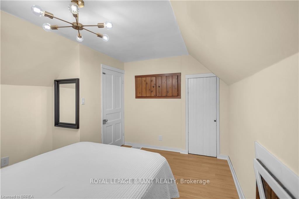 Photo 21 of 10 Bishop Street, Brantford, Eagle Place — HOMEH