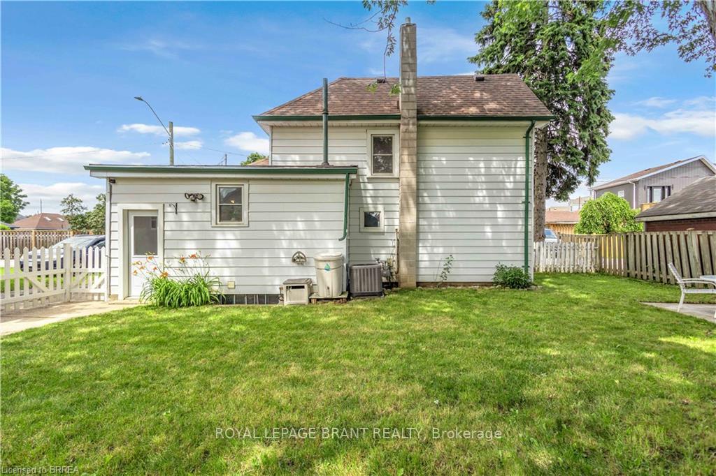 Photo 29 of 10 Bishop Street, Brantford, Eagle Place — HOMEH