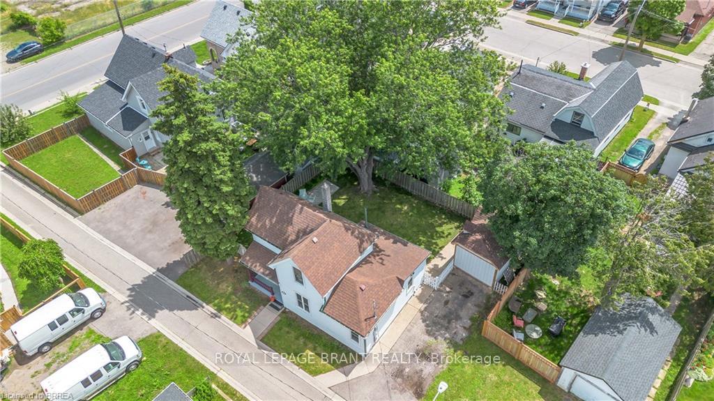 Photo 32 of 10 Bishop Street, Brantford, Eagle Place — HOMEH