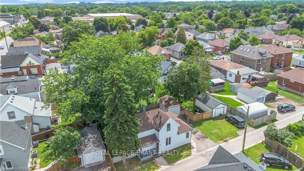 Photo 33 of 10 Bishop Street, Brantford, Eagle Place — HOMEH