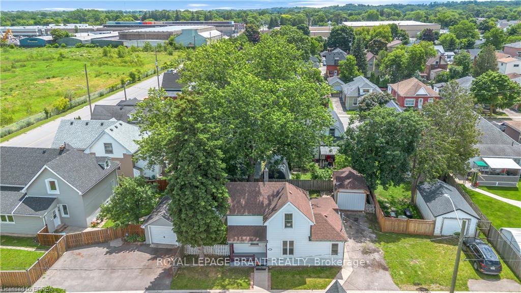 Photo 34 of 10 Bishop Street, Brantford, Eagle Place — HOMEH