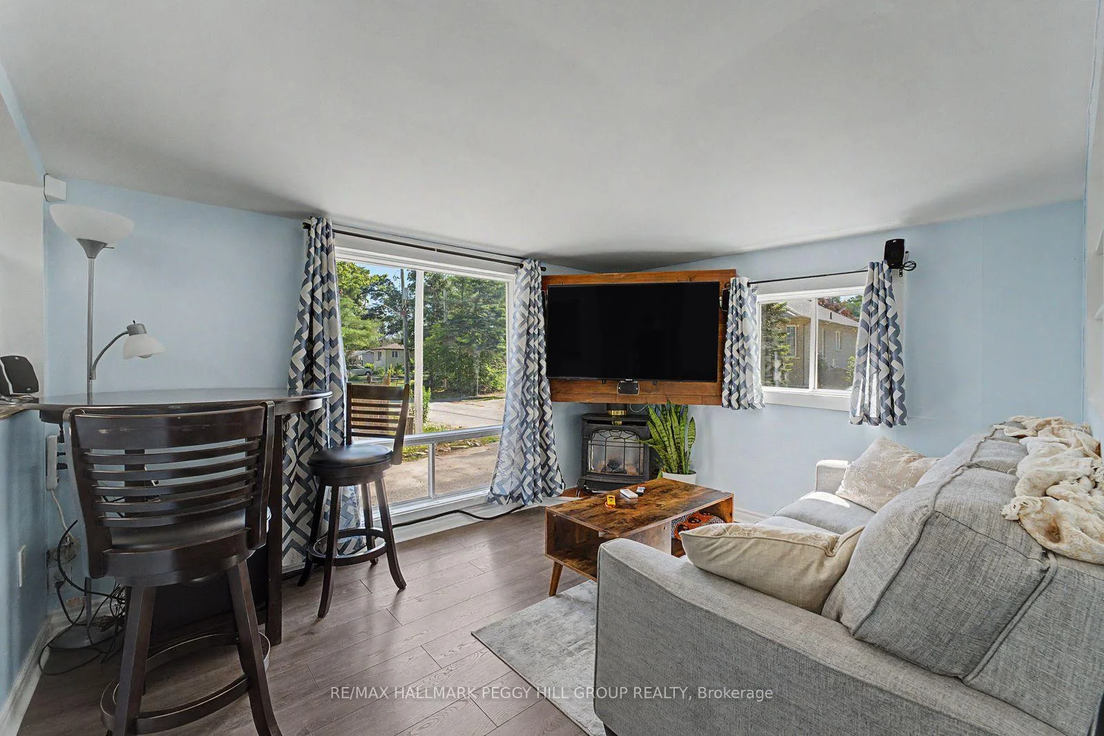 Photo 6 of 60 Laidlaw Street, Wasaga Beach — HOMEH