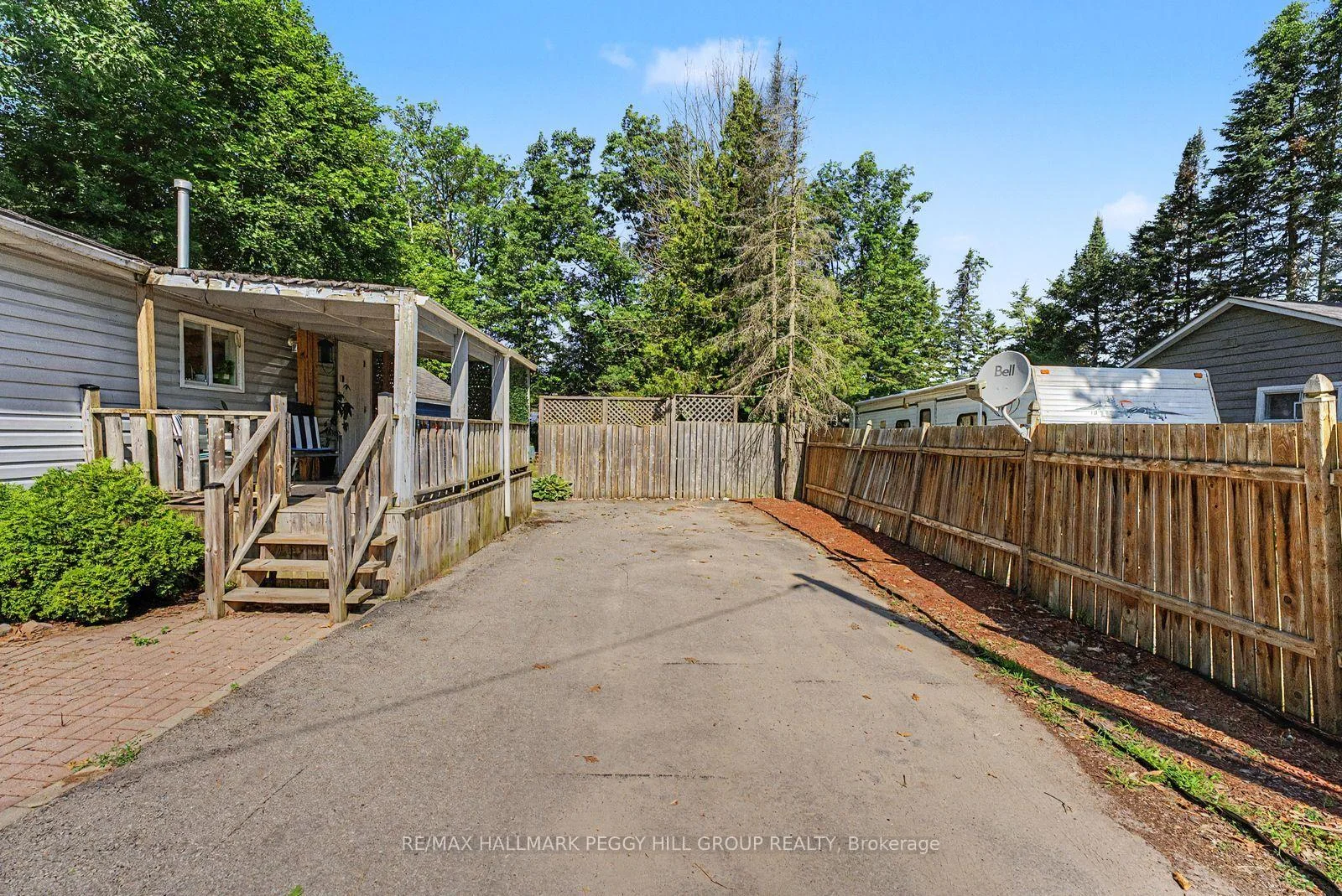 Photo 32 of 60 Laidlaw Street, Wasaga Beach — HOMEH