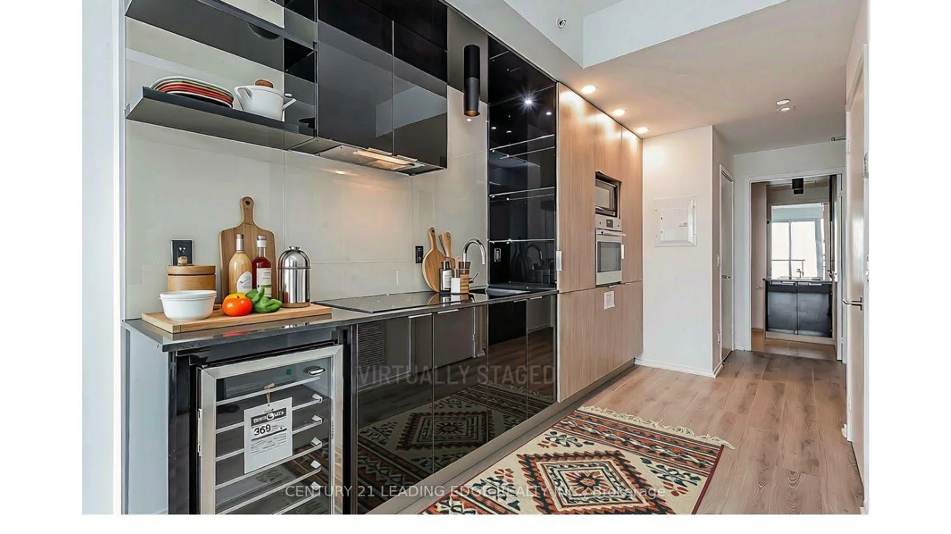 Photo 8 of Unit 4409, 70 Temperance Street, Toronto, Bay Street Corridor — HOMEH