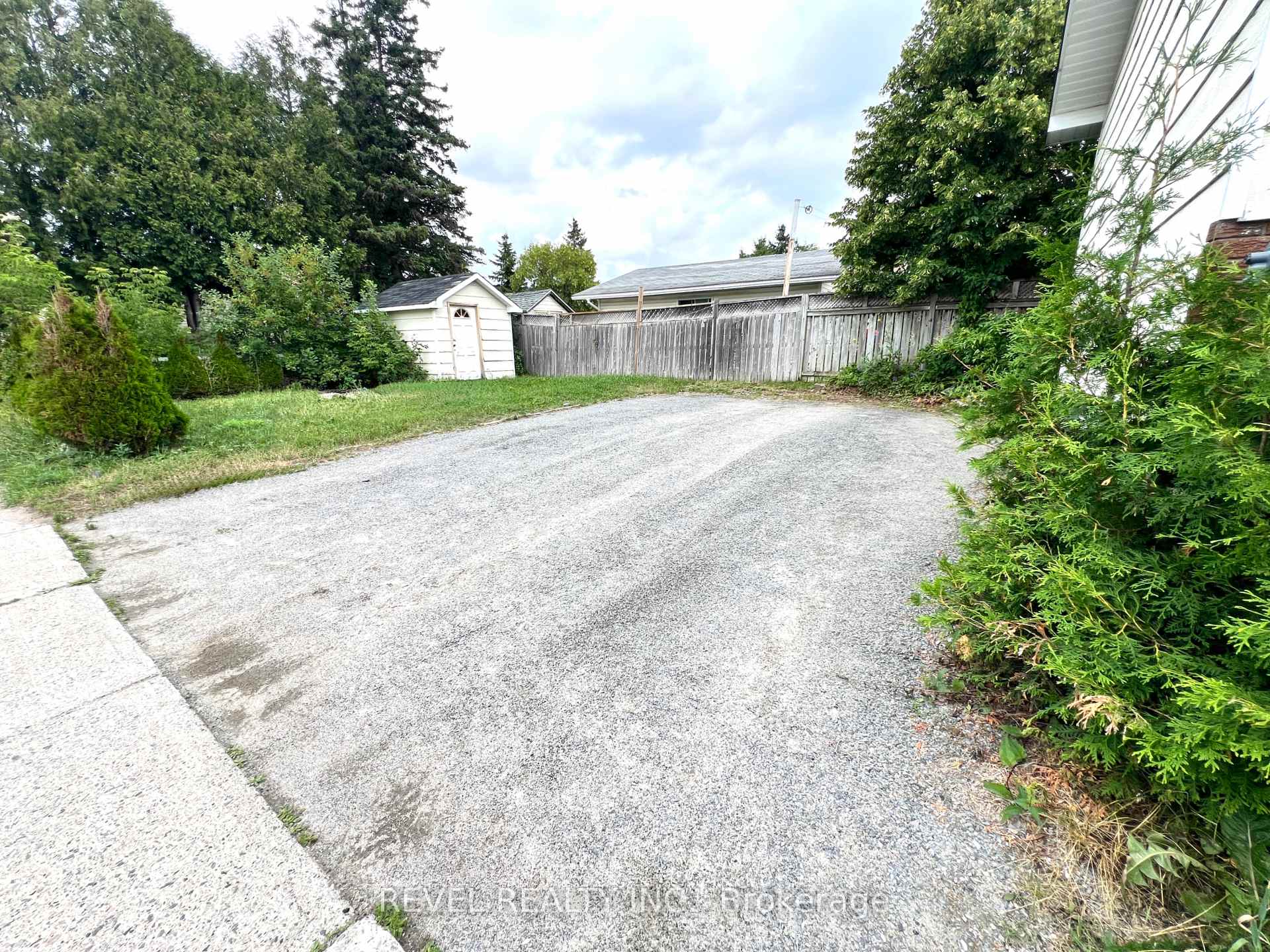 Photo 13 of 170 Crescent Avenue, Timmins, TM - TNW - Algonquin to Jubilee — HOMEH