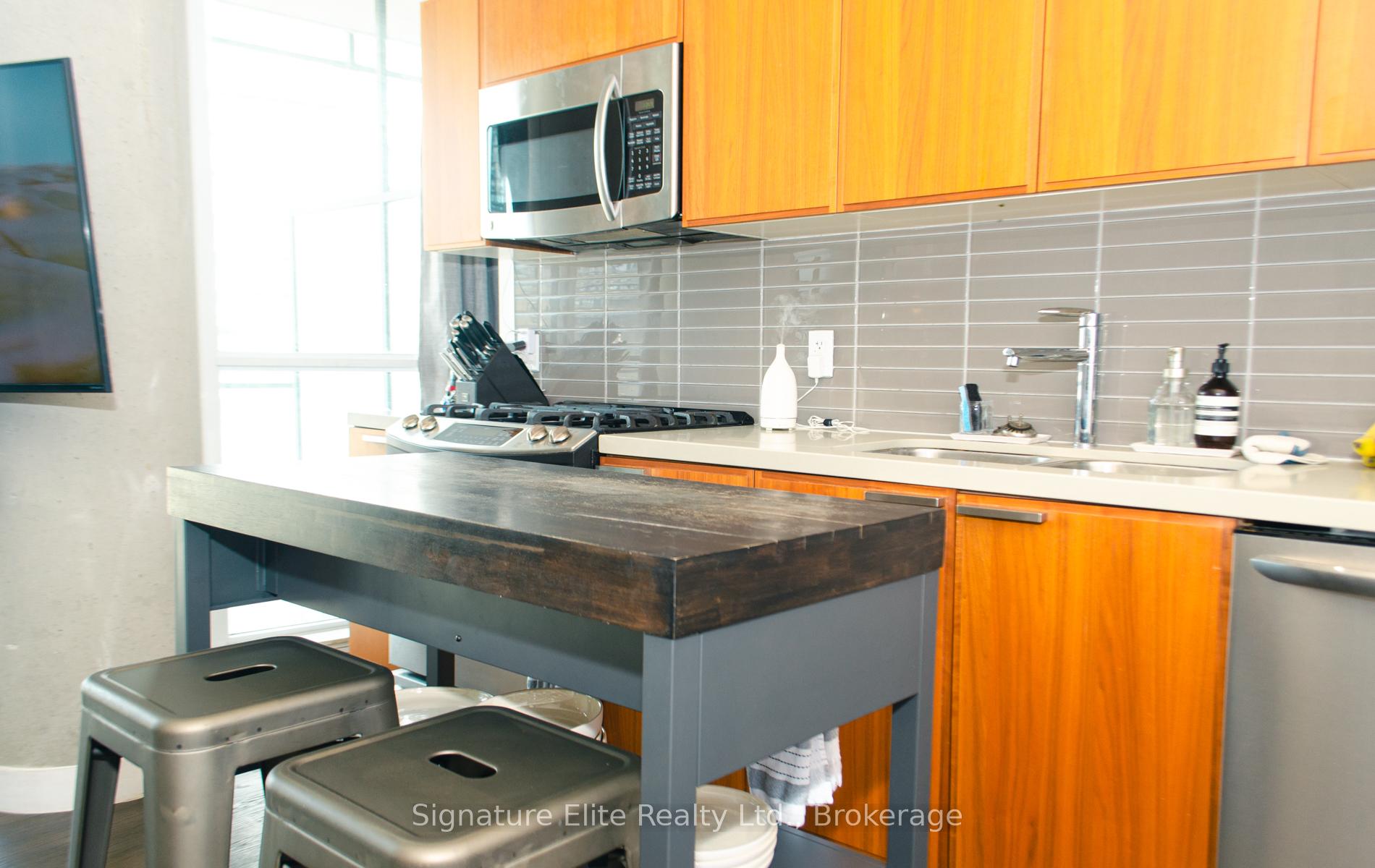 Photo 7 of Unit 521, 318 King Street E, Toronto, Moss Park — HOMEH
