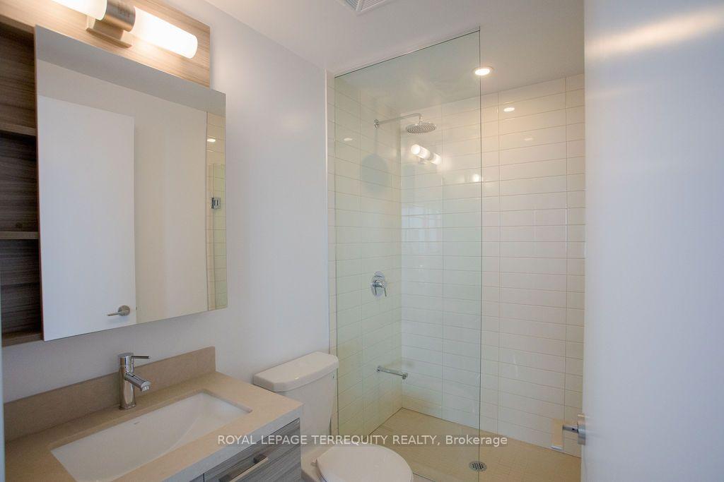 Photo 6 of Unit 4609, 2221 Yonge Street, Toronto, Mount Pleasant West — HOMEH
