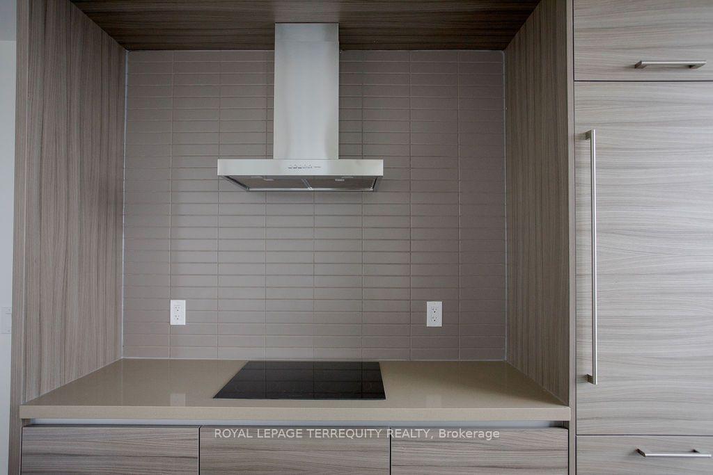 Photo 8 of Unit 4609, 2221 Yonge Street, Toronto, Mount Pleasant West — HOMEH
