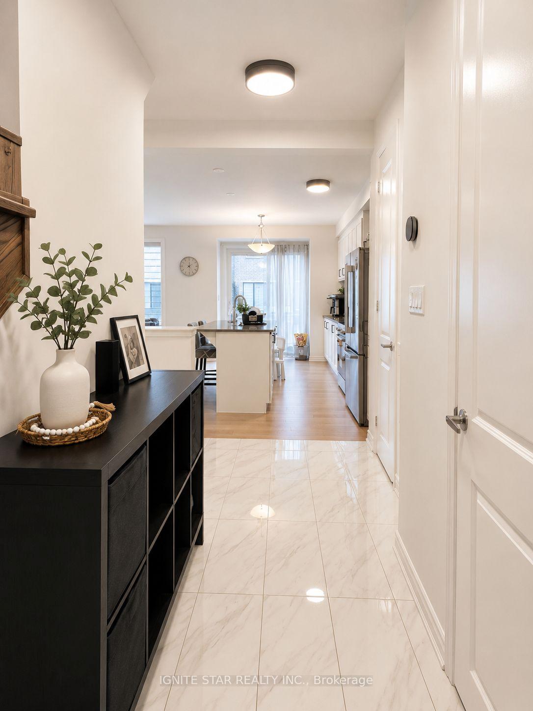 Photo 4 of 1246 Wheat Boom Drive, Oakville, Joshua Meadows — HOMEH