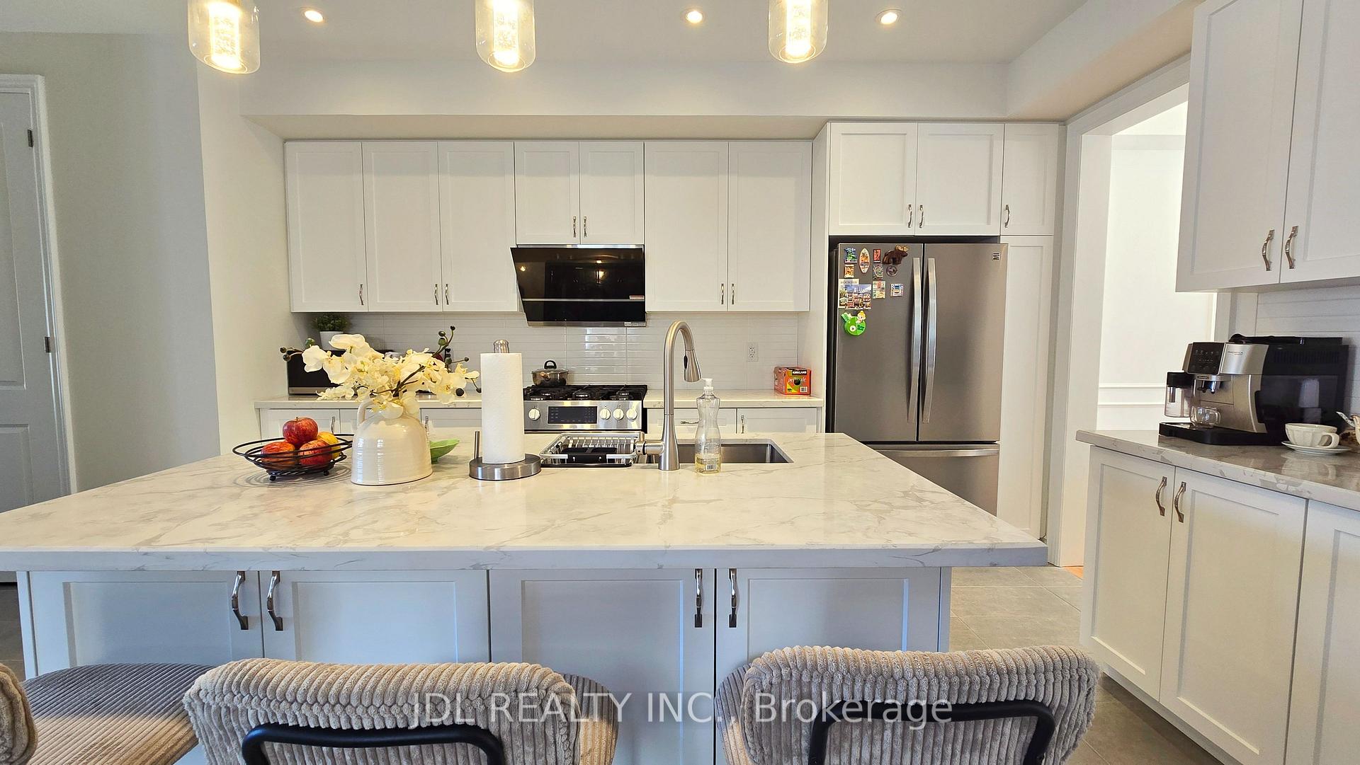 Photo 9 of 87 Albert Newell Drive, Markham, Cornell — HOMEH