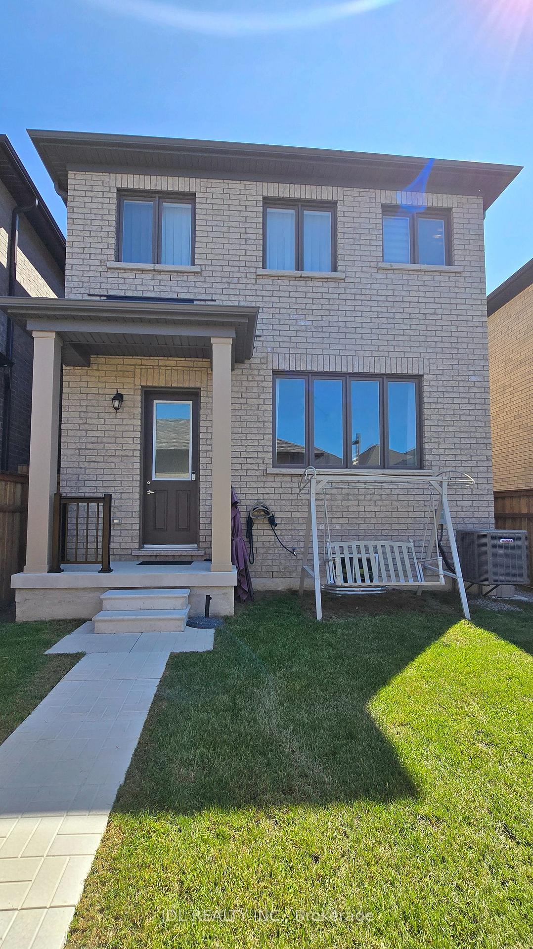 Photo 13 of 87 Albert Newell Drive, Markham, Cornell — HOMEH