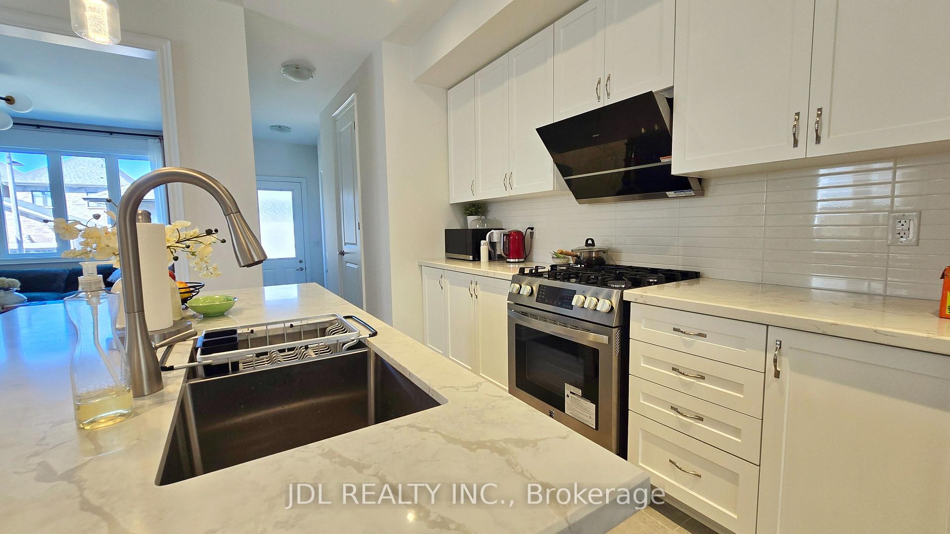 Photo 14 of 87 Albert Newell Drive, Markham, Cornell — HOMEH