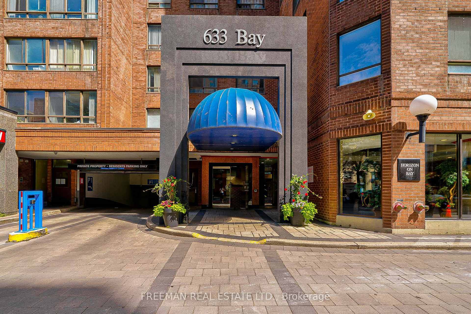 Photo 1 of Unit 2405, 633 Bay Street, Toronto, Bay Street Corridor — HOMEH