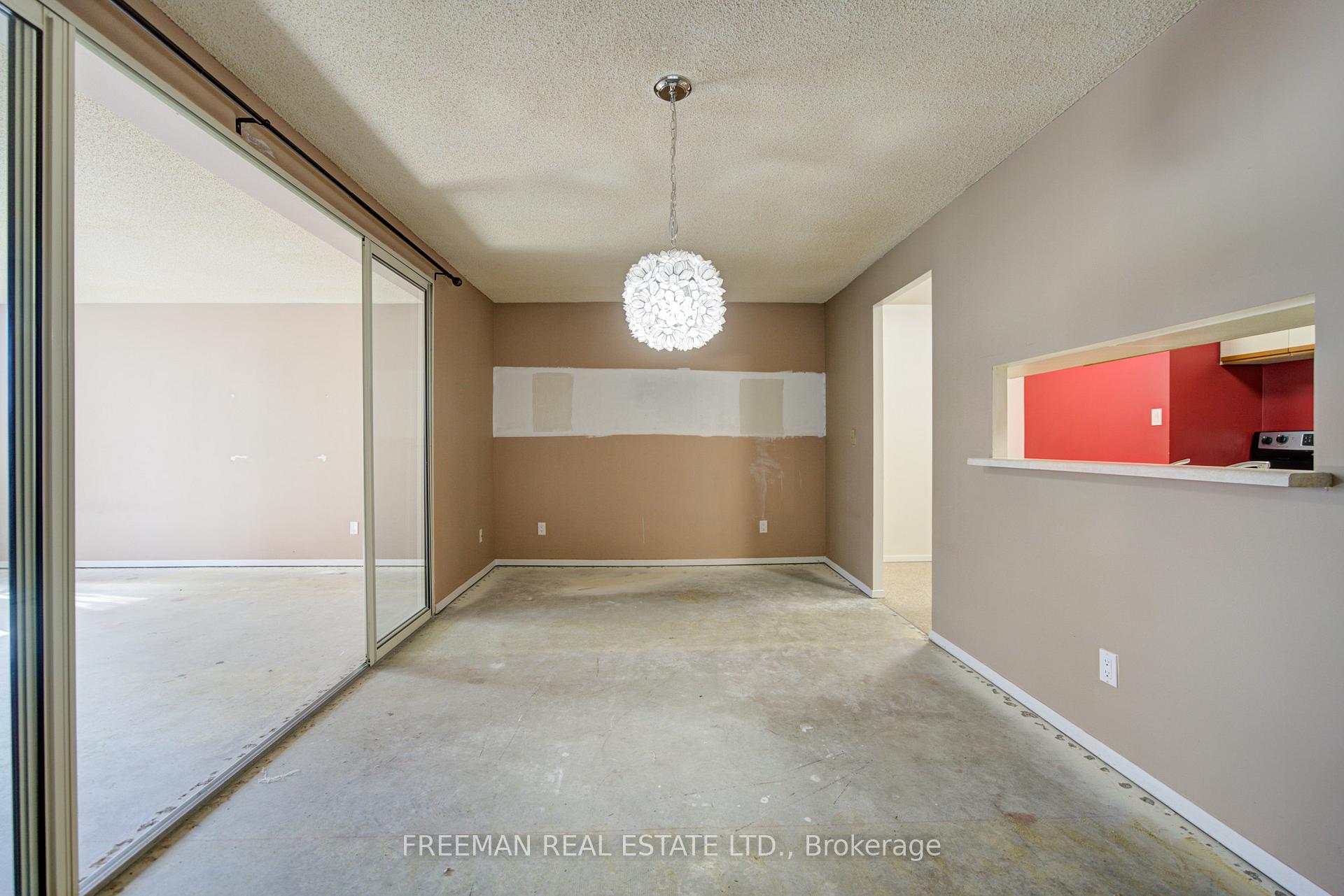 Photo 9 of Unit 2405, 633 Bay Street, Toronto, Bay Street Corridor — HOMEH