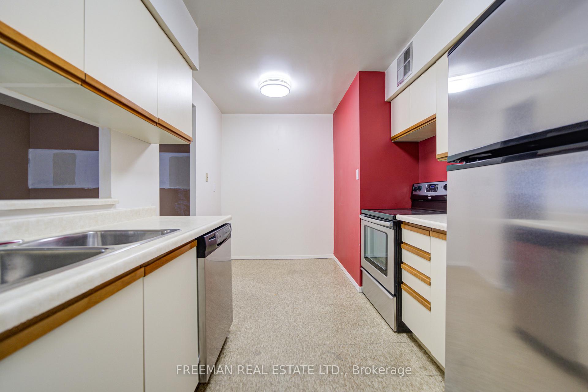 Photo 13 of Unit 2405, 633 Bay Street, Toronto, Bay Street Corridor — HOMEH