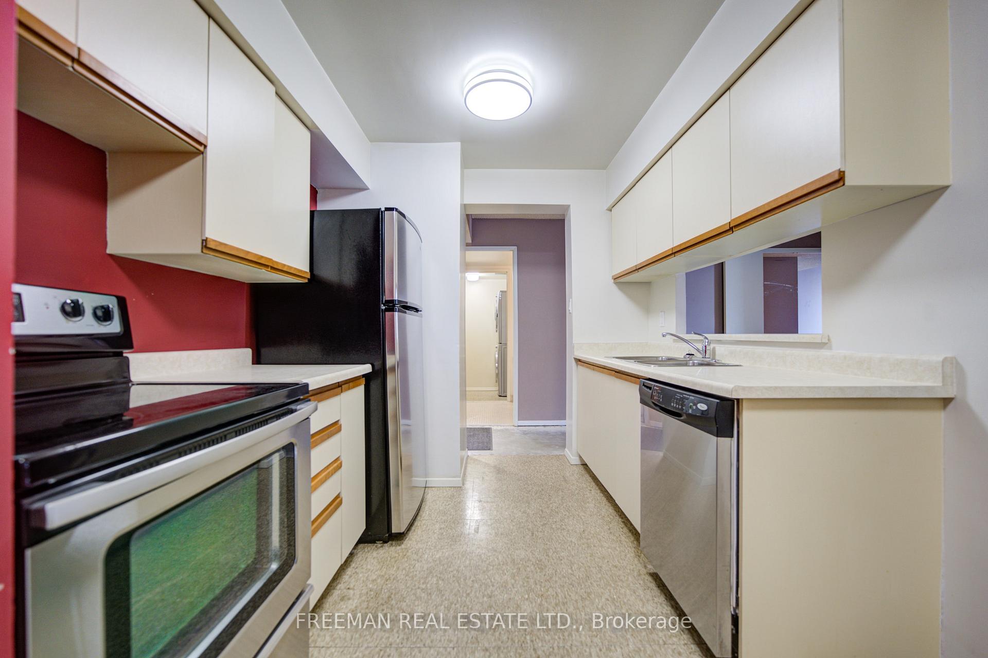 Photo 14 of Unit 2405, 633 Bay Street, Toronto, Bay Street Corridor — HOMEH