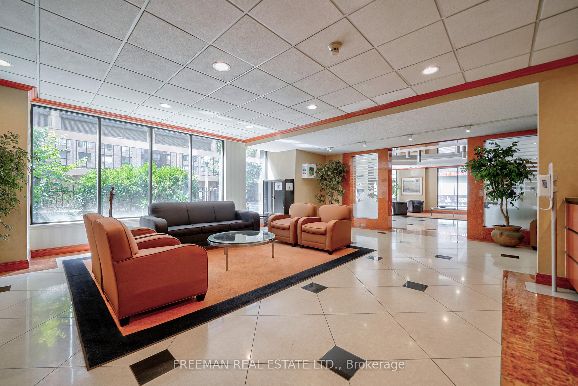 Photo 19 of Unit 2405, 633 Bay Street, Toronto, Bay Street Corridor — HOMEH