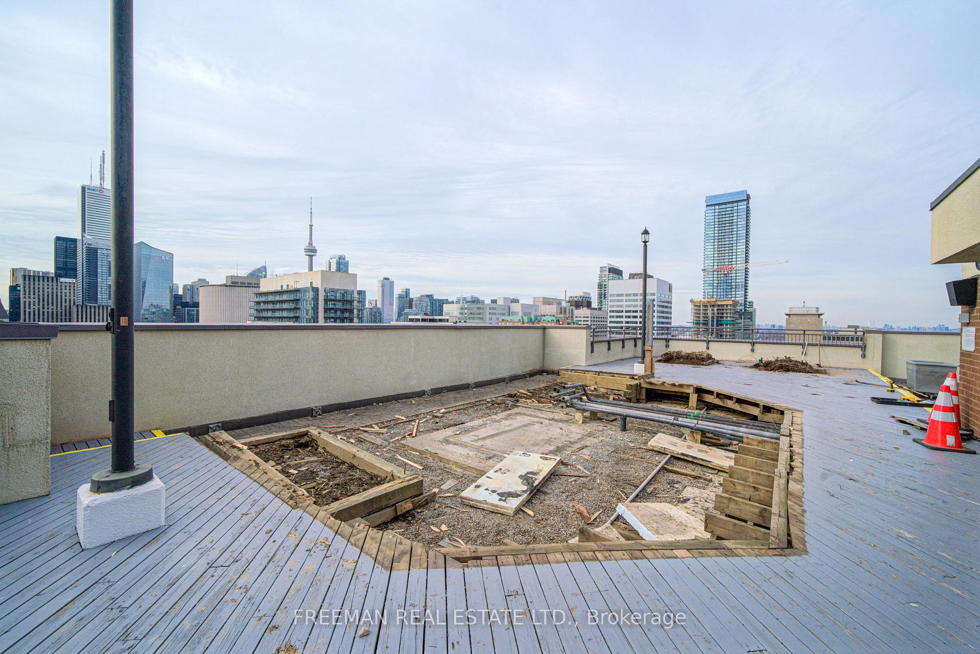 Photo 21 of Unit 2405, 633 Bay Street, Toronto, Bay Street Corridor — HOMEH