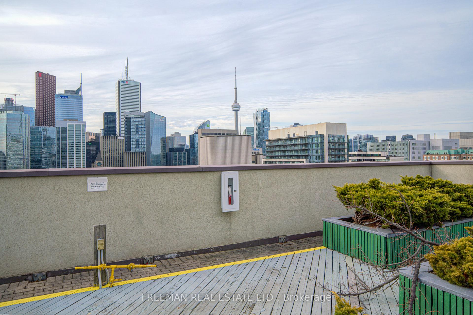 Photo 22 of Unit 2405, 633 Bay Street, Toronto, Bay Street Corridor — HOMEH
