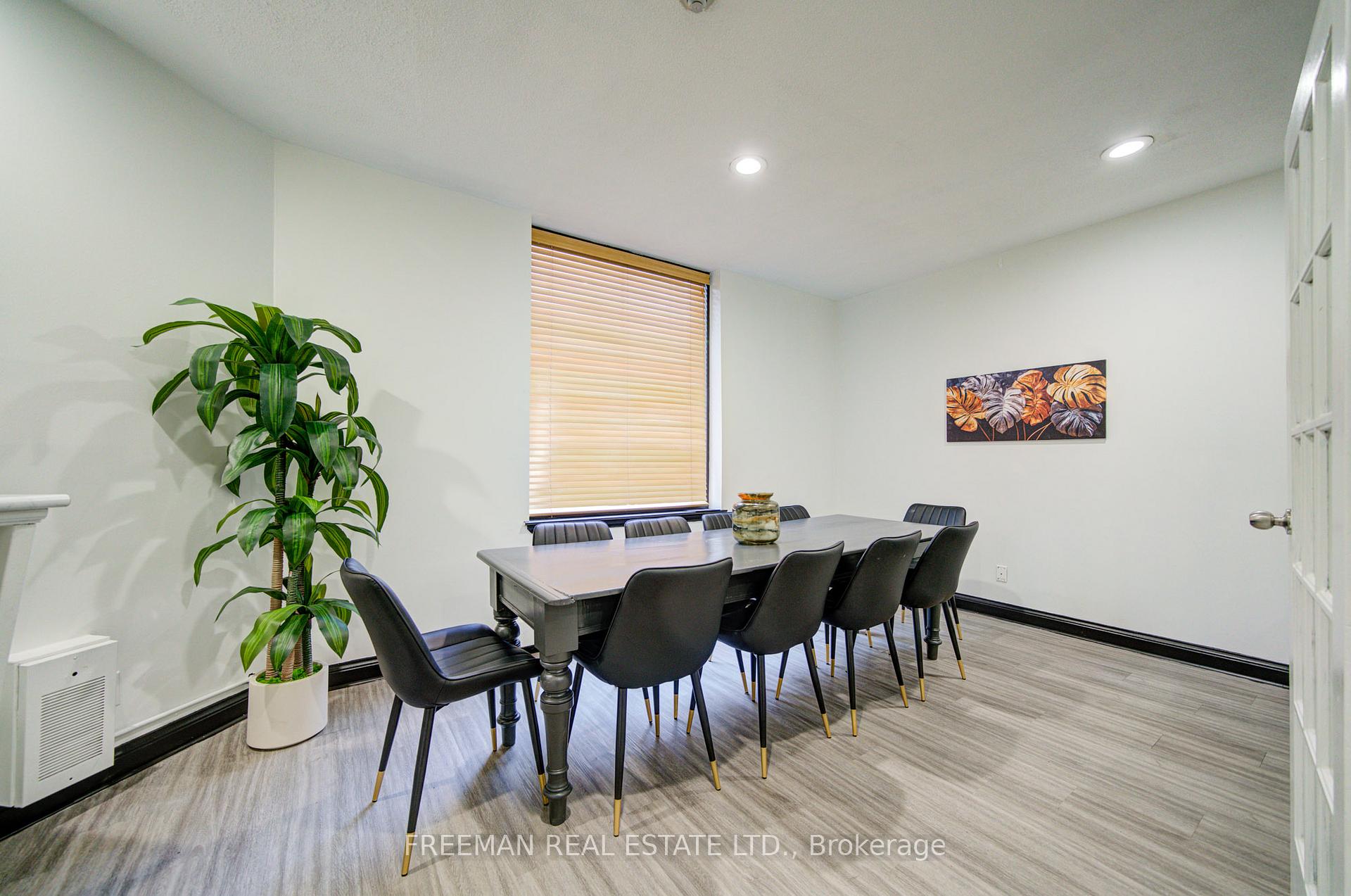 Photo 30 of Unit 2405, 633 Bay Street, Toronto, Bay Street Corridor — HOMEH