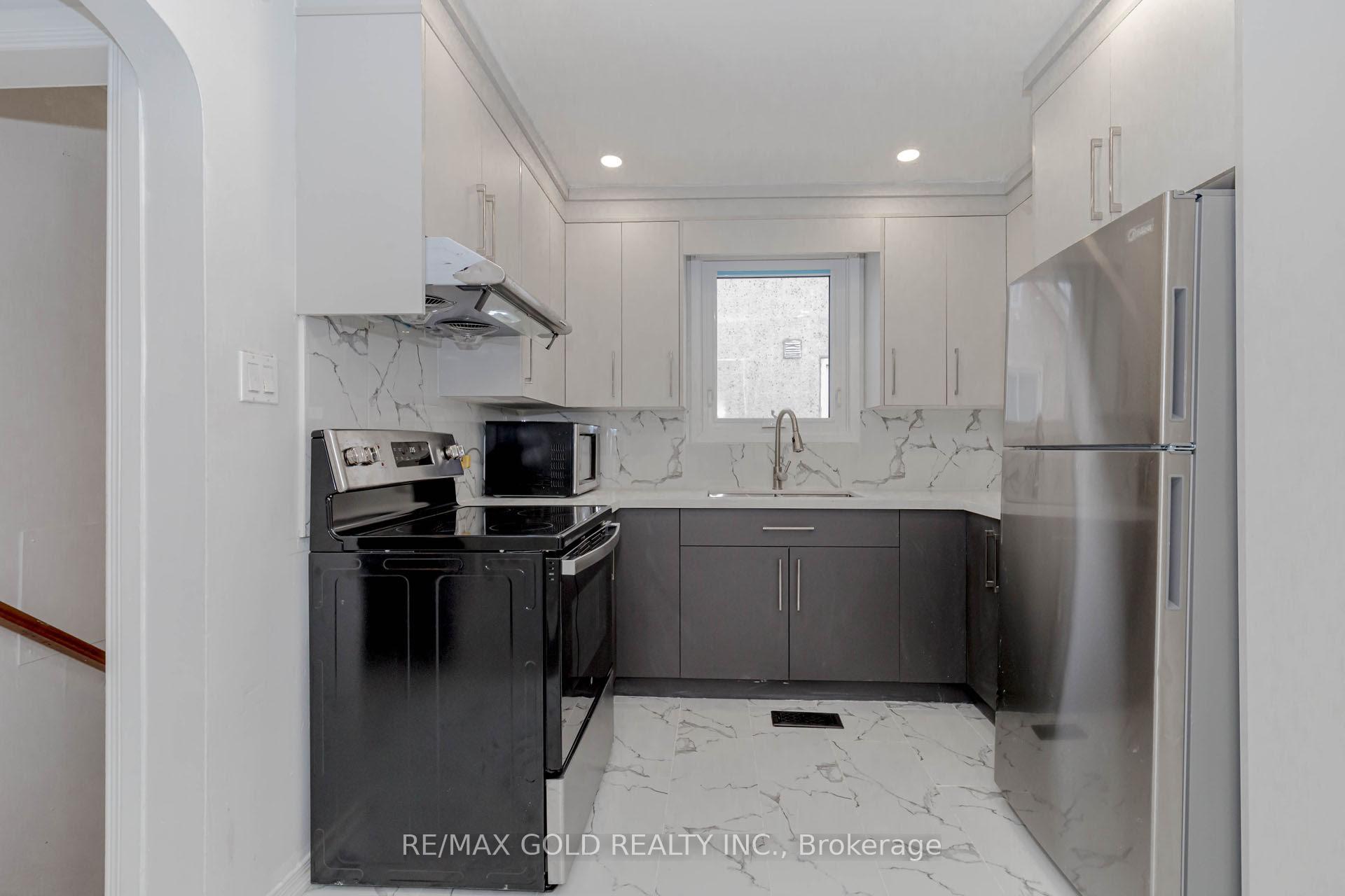 Photo 6 of 55 Hamilton Street, St. Catharines, Western Hill — HOMEH