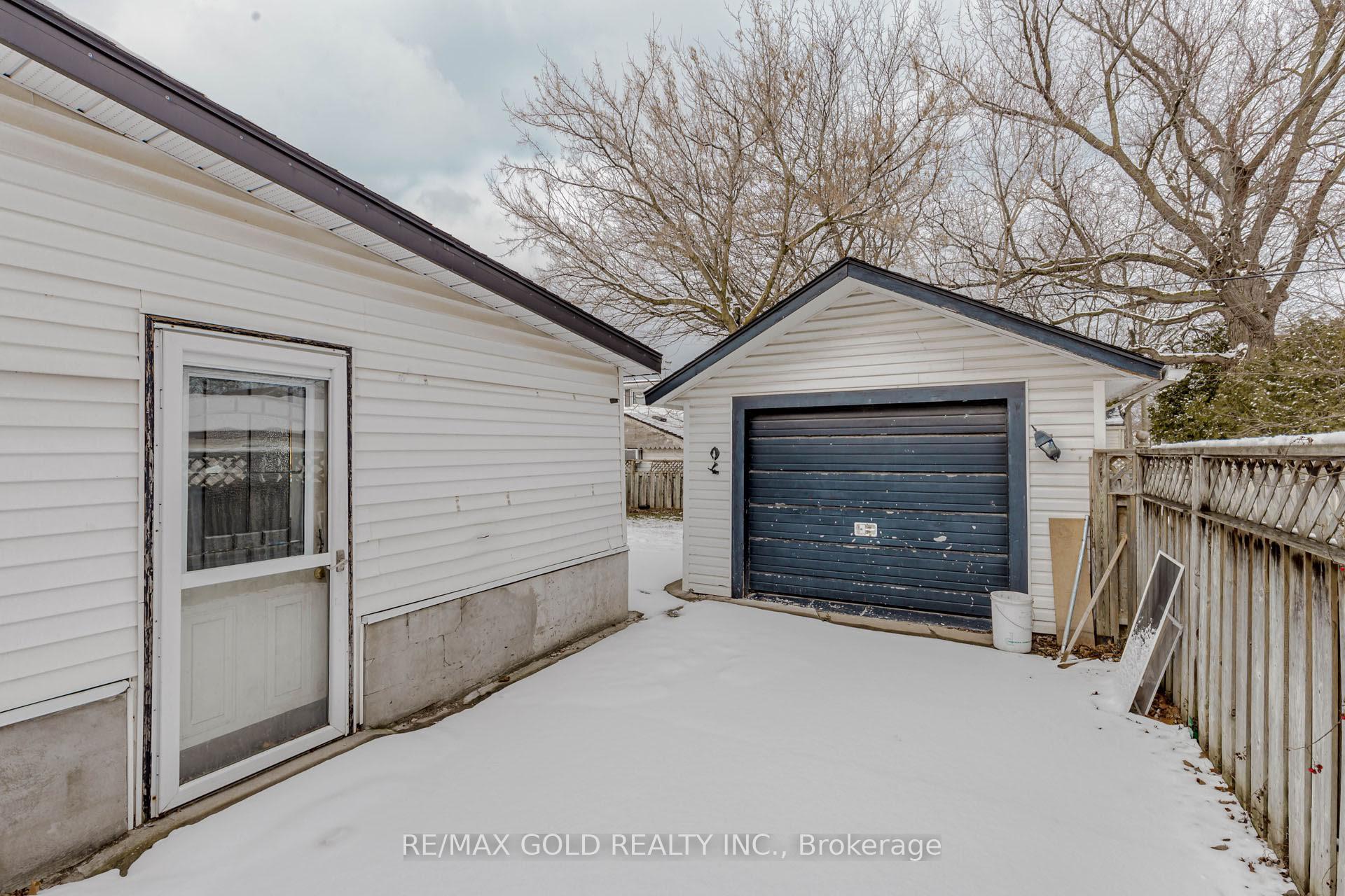 Photo 21 of 55 Hamilton Street, St. Catharines, Western Hill — HOMEH