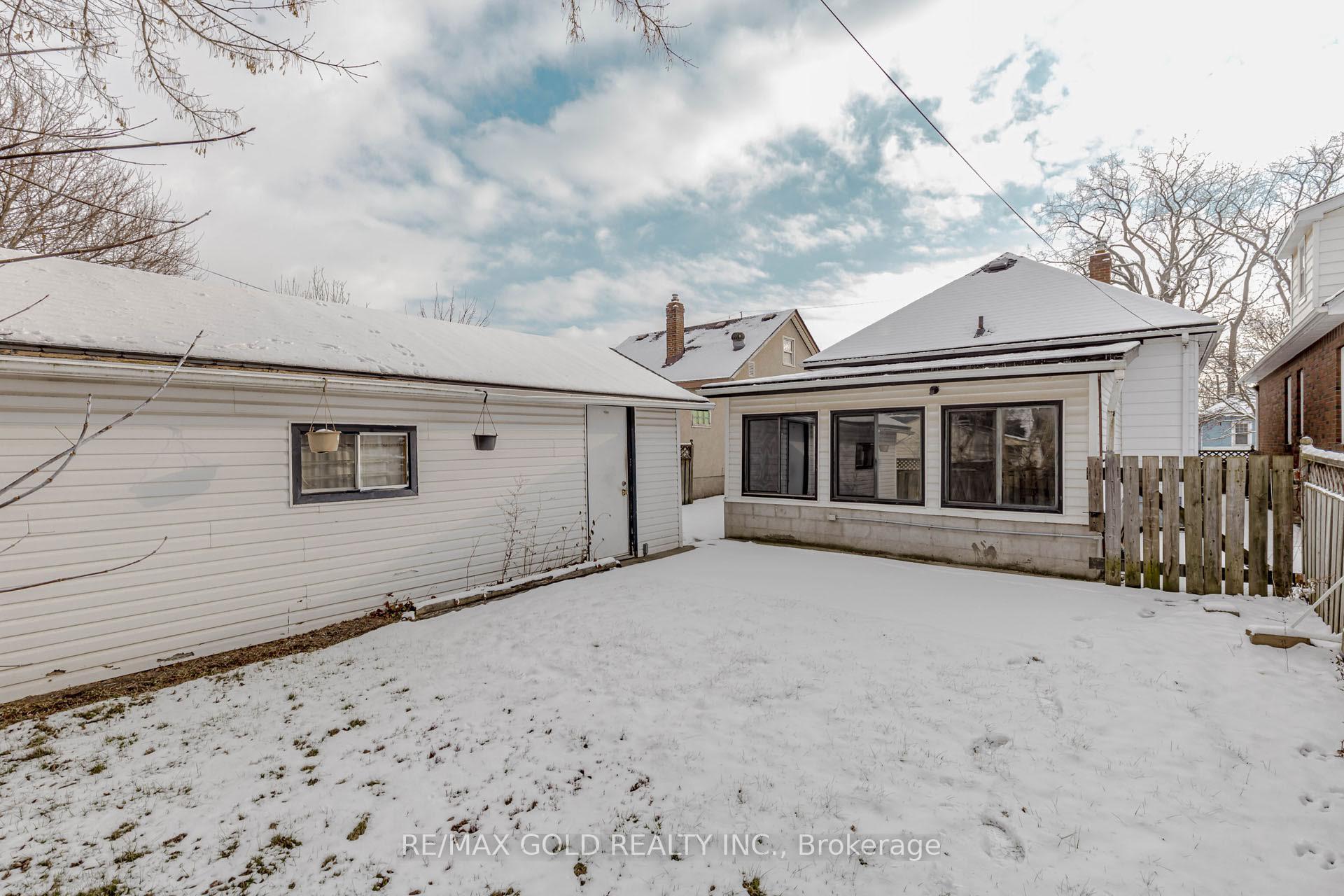 Photo 23 of 55 Hamilton Street, St. Catharines, Western Hill — HOMEH