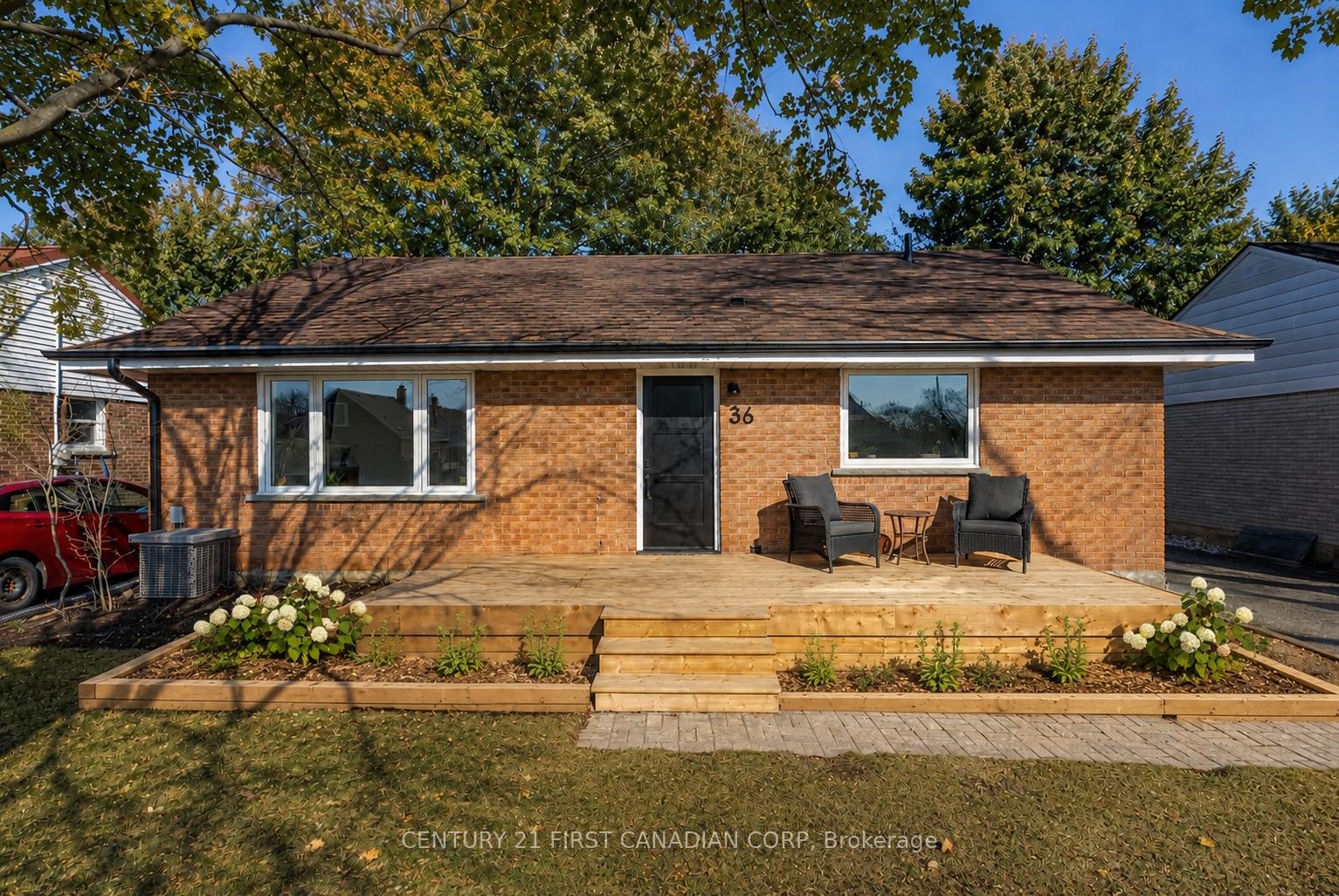 Photo 3 of 36 Edgewood Drive, Kitchener, Cherry Hill — HOMEH