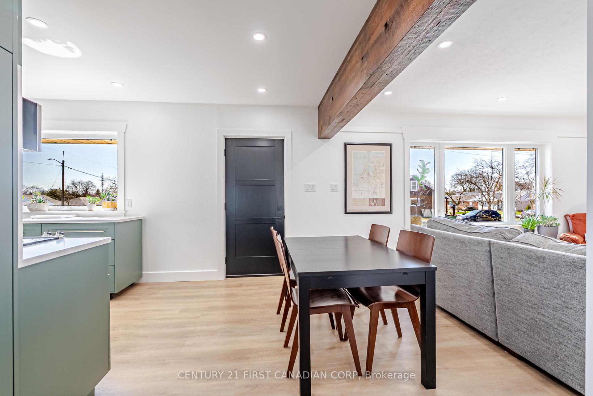 Photo 8 of 36 Edgewood Drive, Kitchener, Cherry Hill — HOMEH