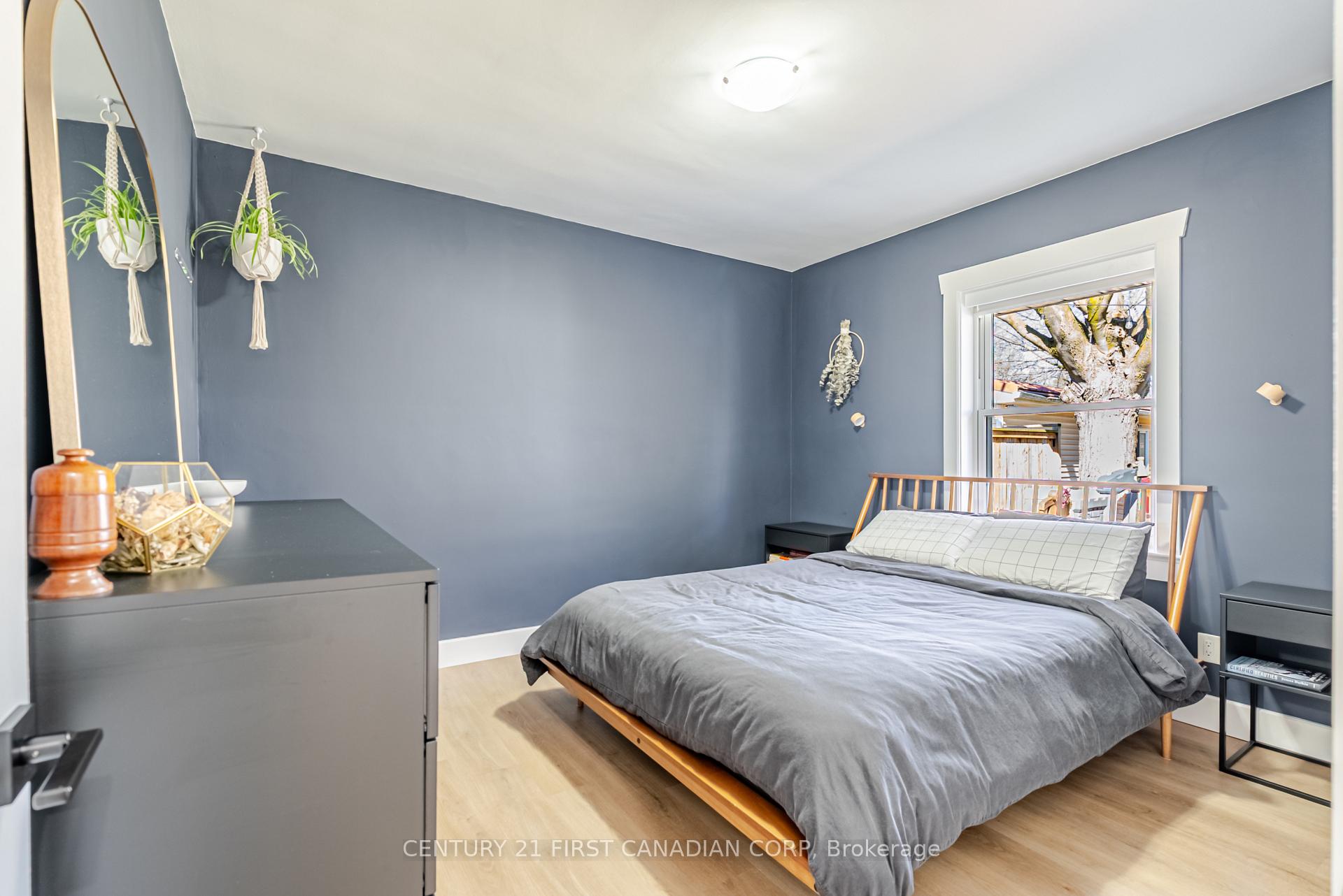 Photo 13 of 36 Edgewood Drive, Kitchener, Cherry Hill — HOMEH