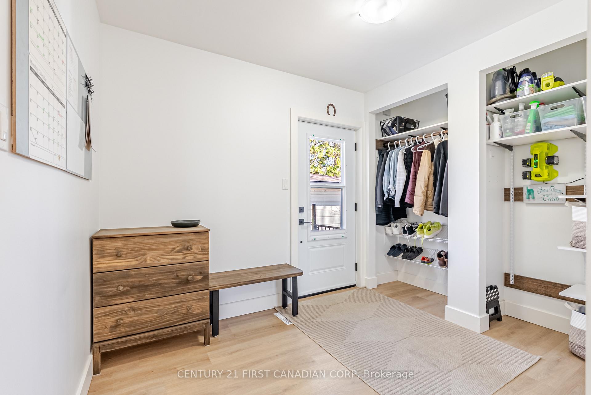 Photo 16 of 36 Edgewood Drive, Kitchener, Cherry Hill — HOMEH