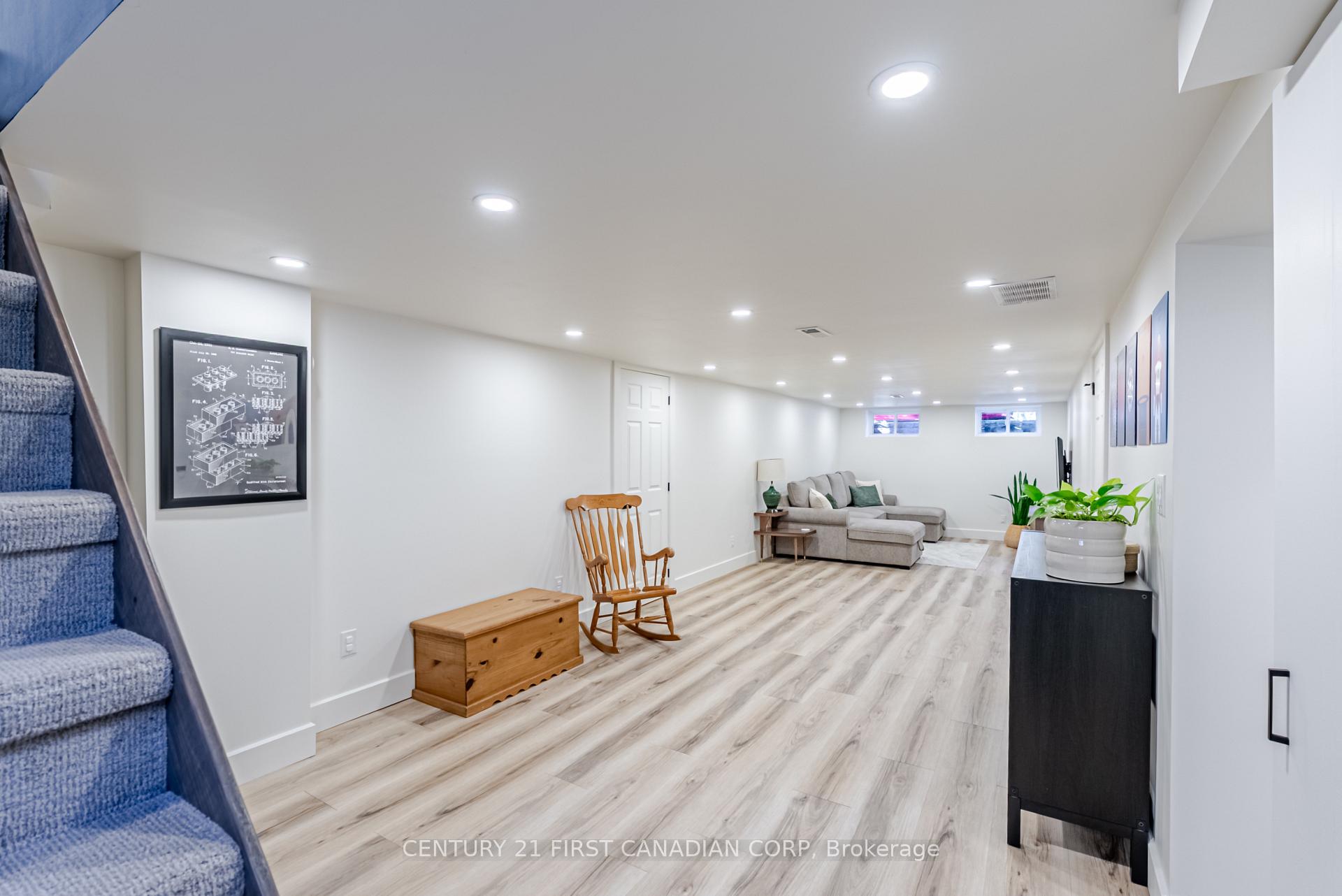 Photo 18 of 36 Edgewood Drive, Kitchener, Cherry Hill — HOMEH