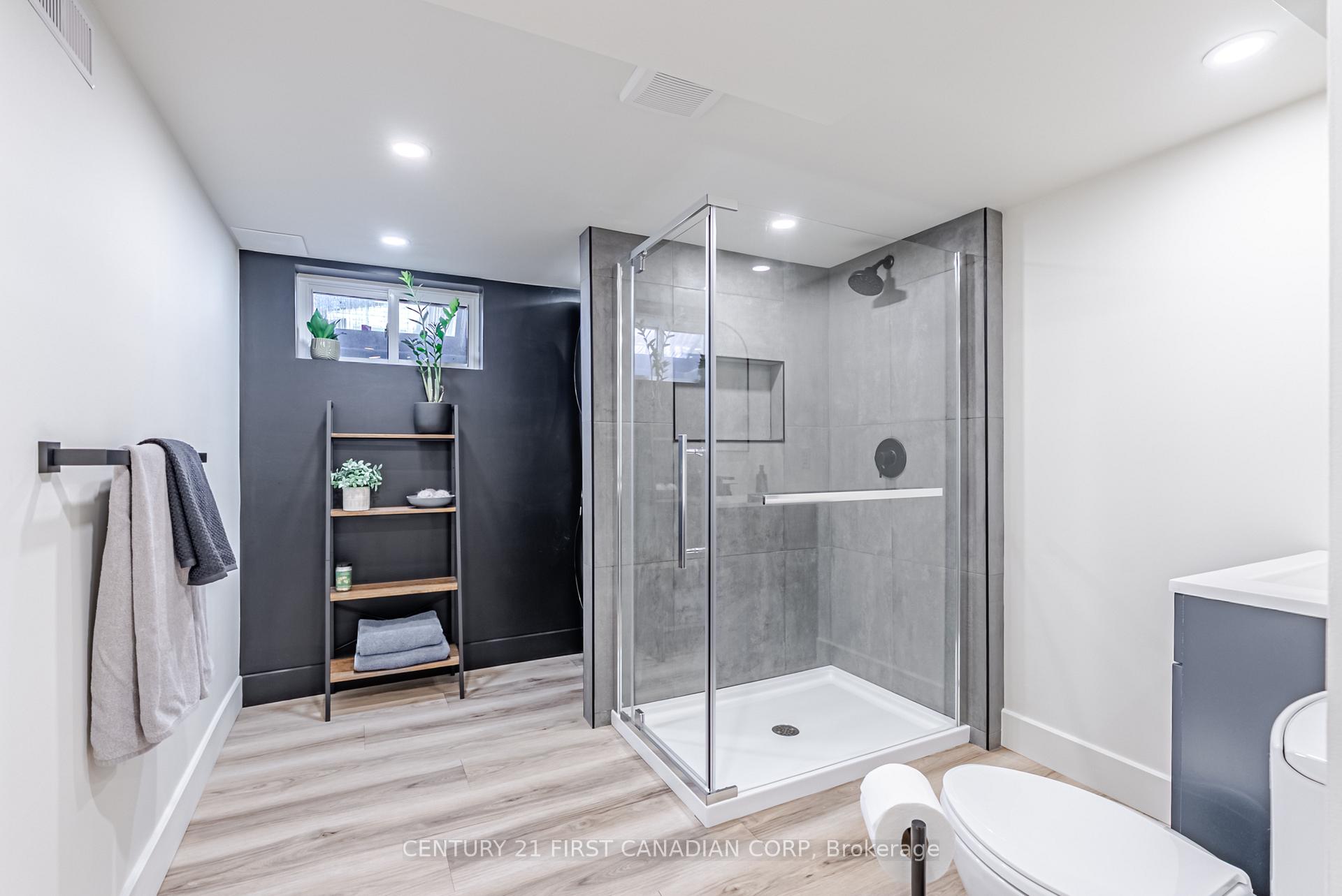 Photo 22 of 36 Edgewood Drive, Kitchener, Cherry Hill — HOMEH